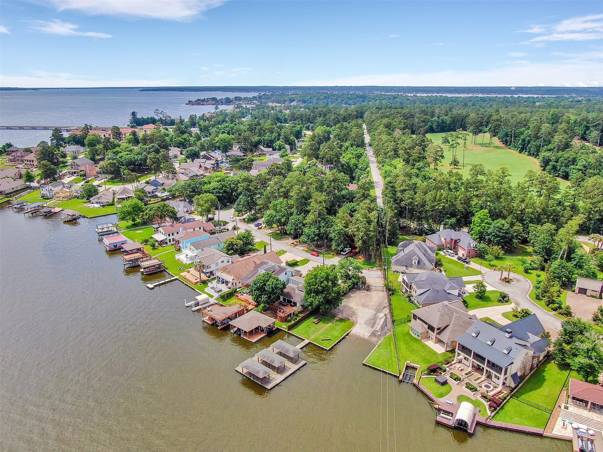 121 Clear Water Street W