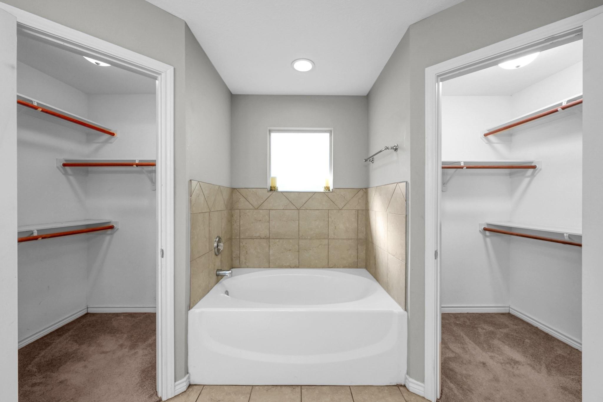 121 Clear Water Street W