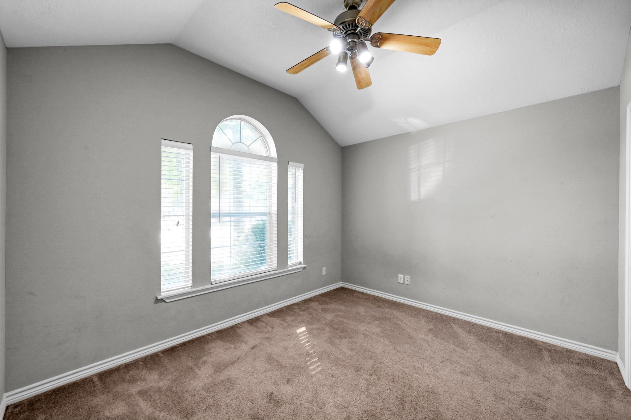 121 Clear Water Street W