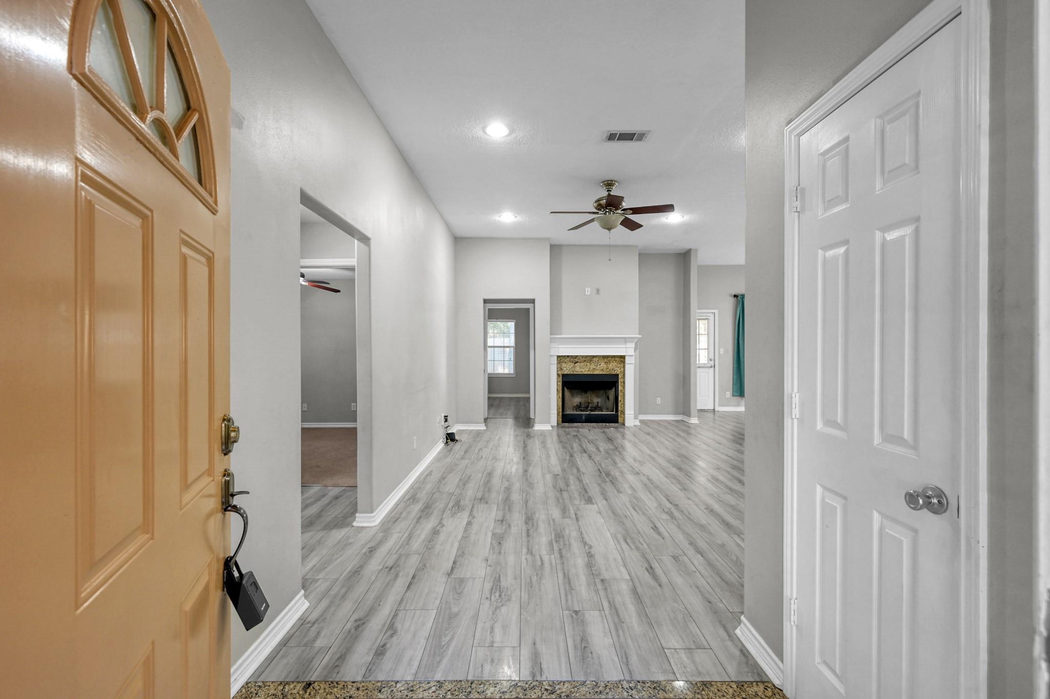 121 Clear Water Street W