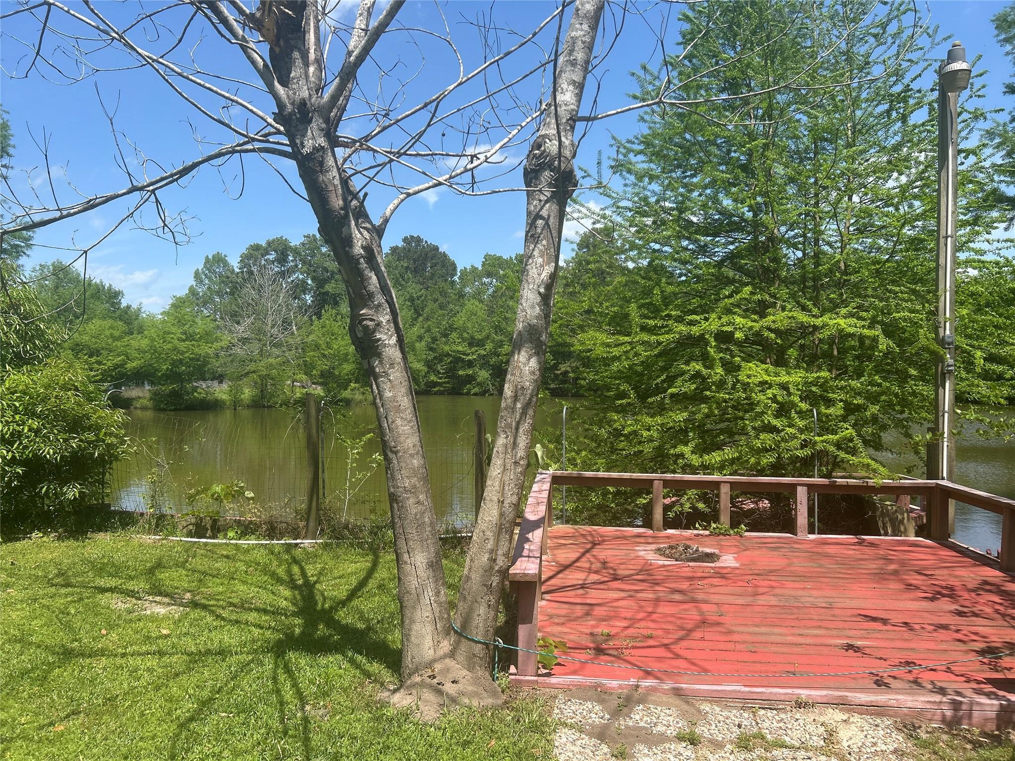 381 Lakeshore Drive
