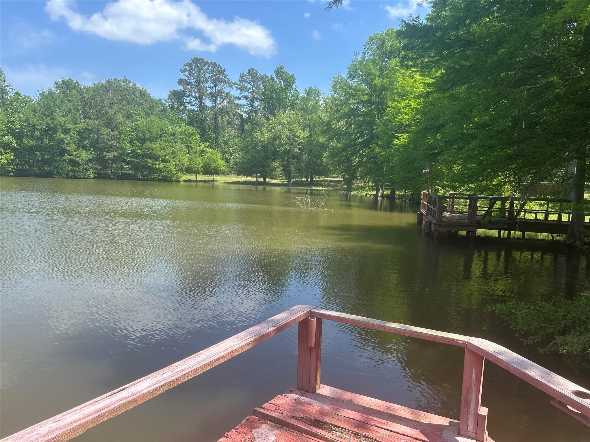 381 Lakeshore Drive