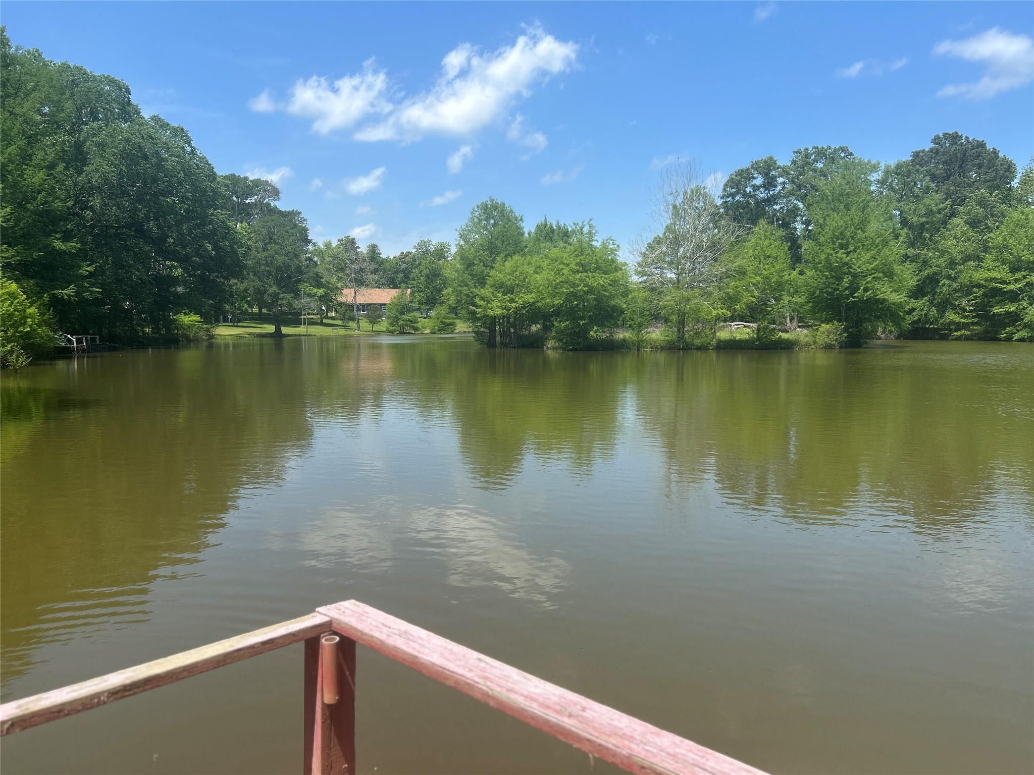 381 Lakeshore Drive