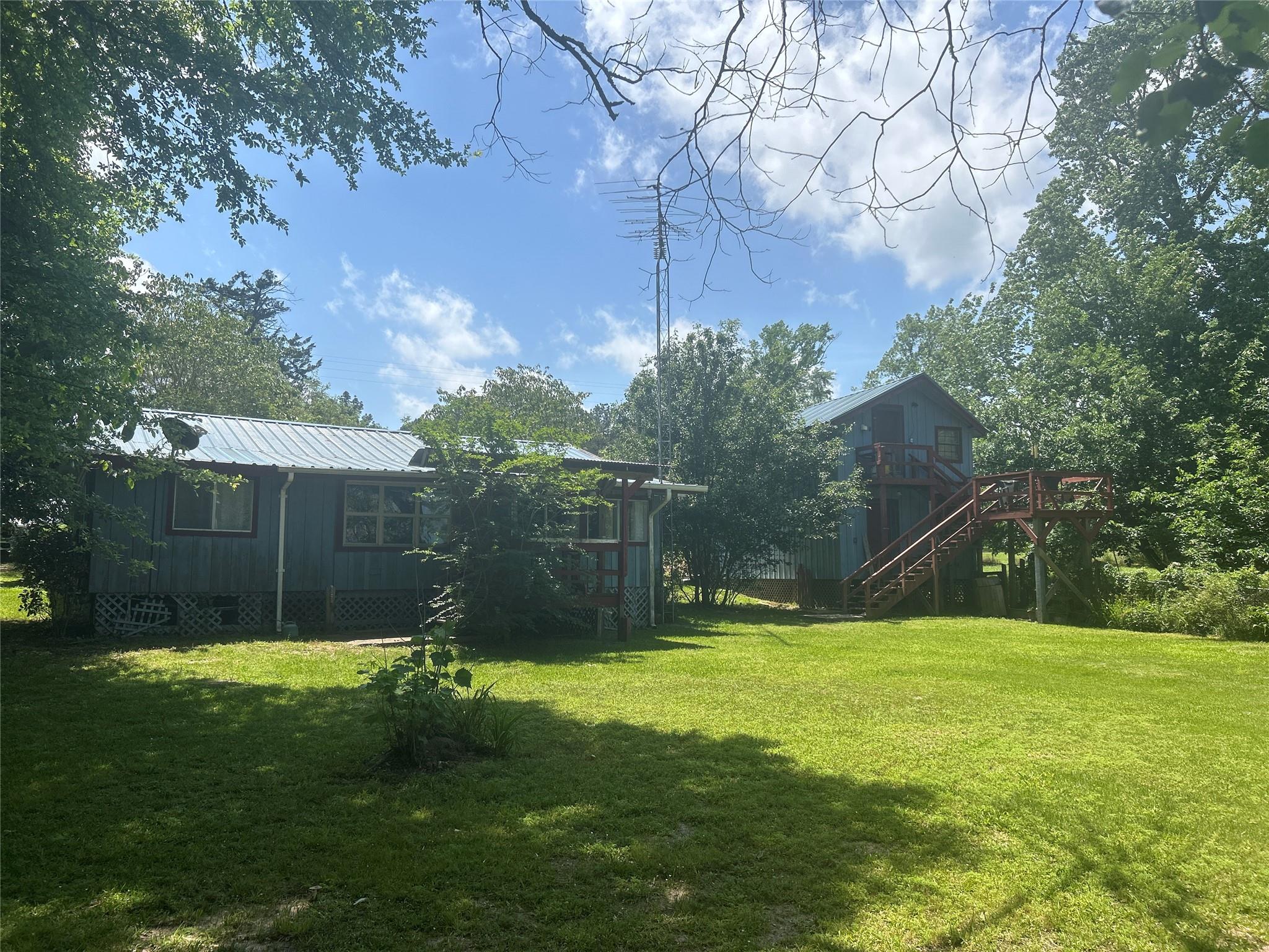 381 Lakeshore Drive