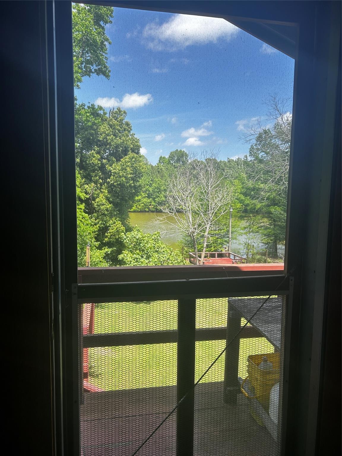 381 Lakeshore Drive
