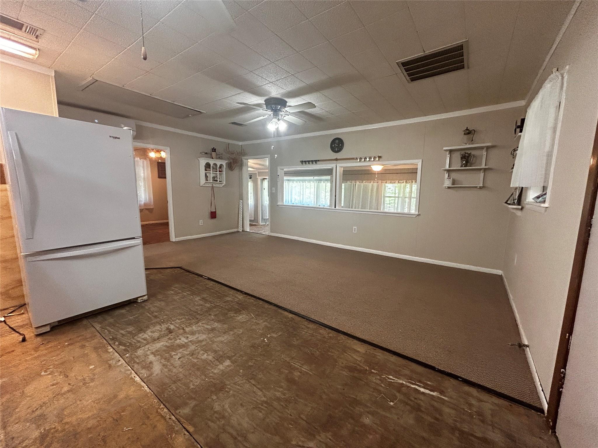 381 Lakeshore Drive