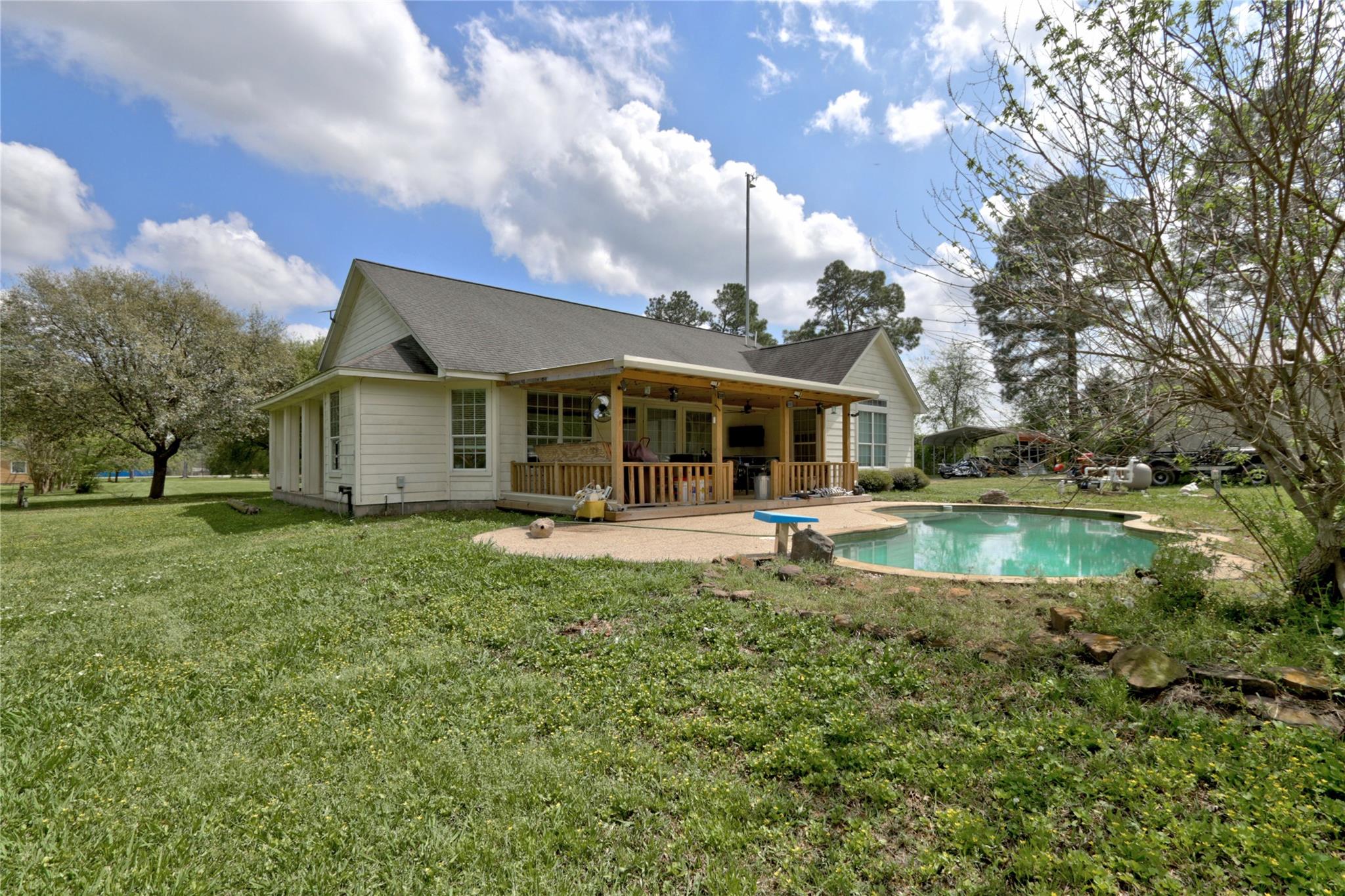 18135 N State Highway 75