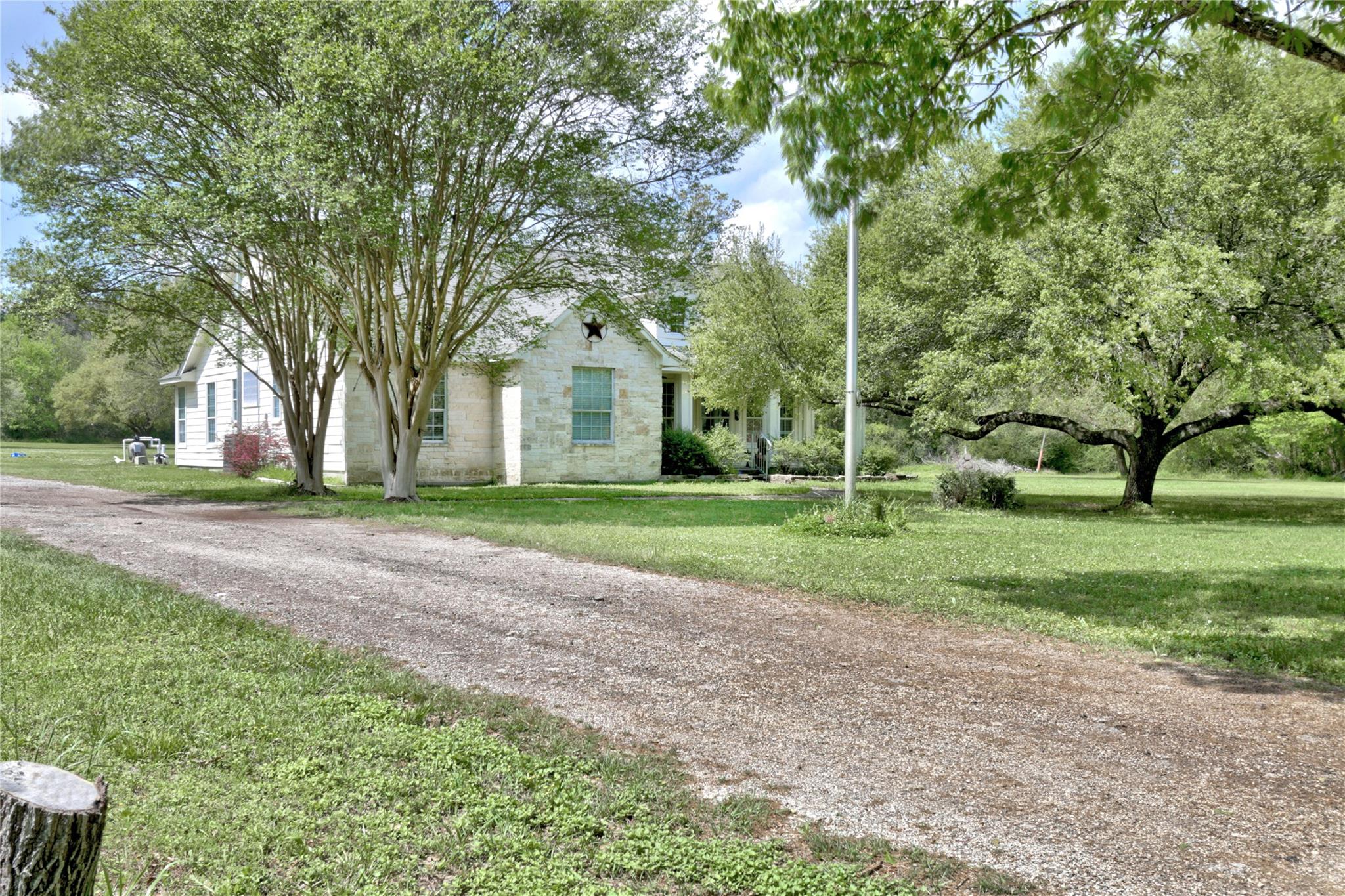 18135 N State Highway 75