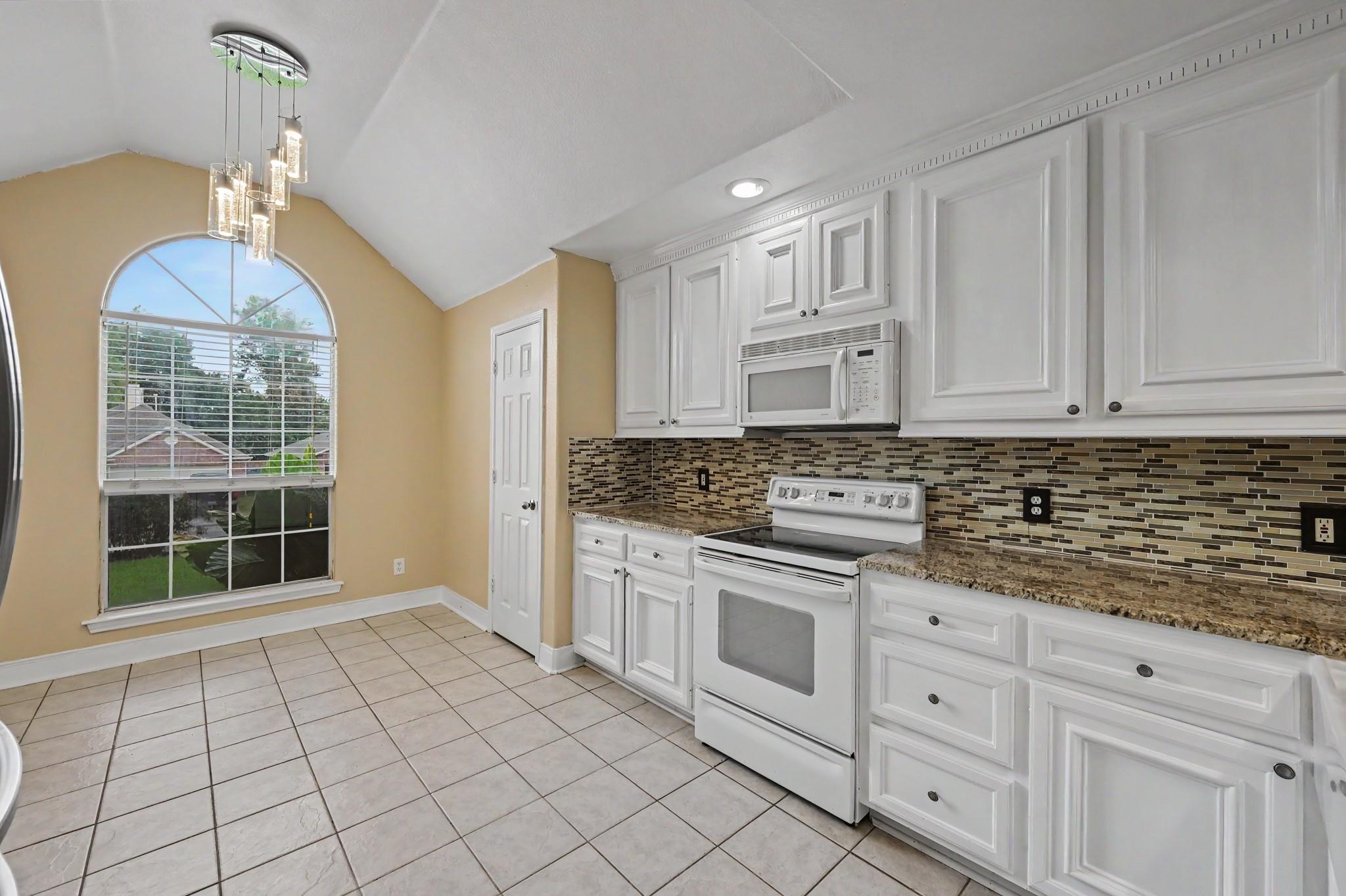 18477 Sunrise Oaks Court