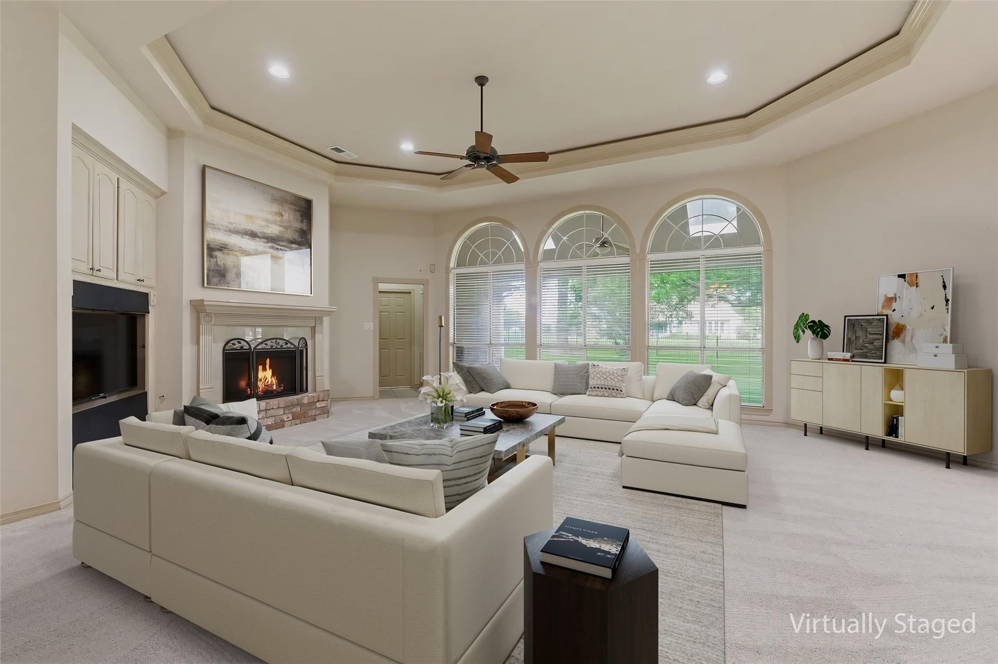 89 La Mirada Drive