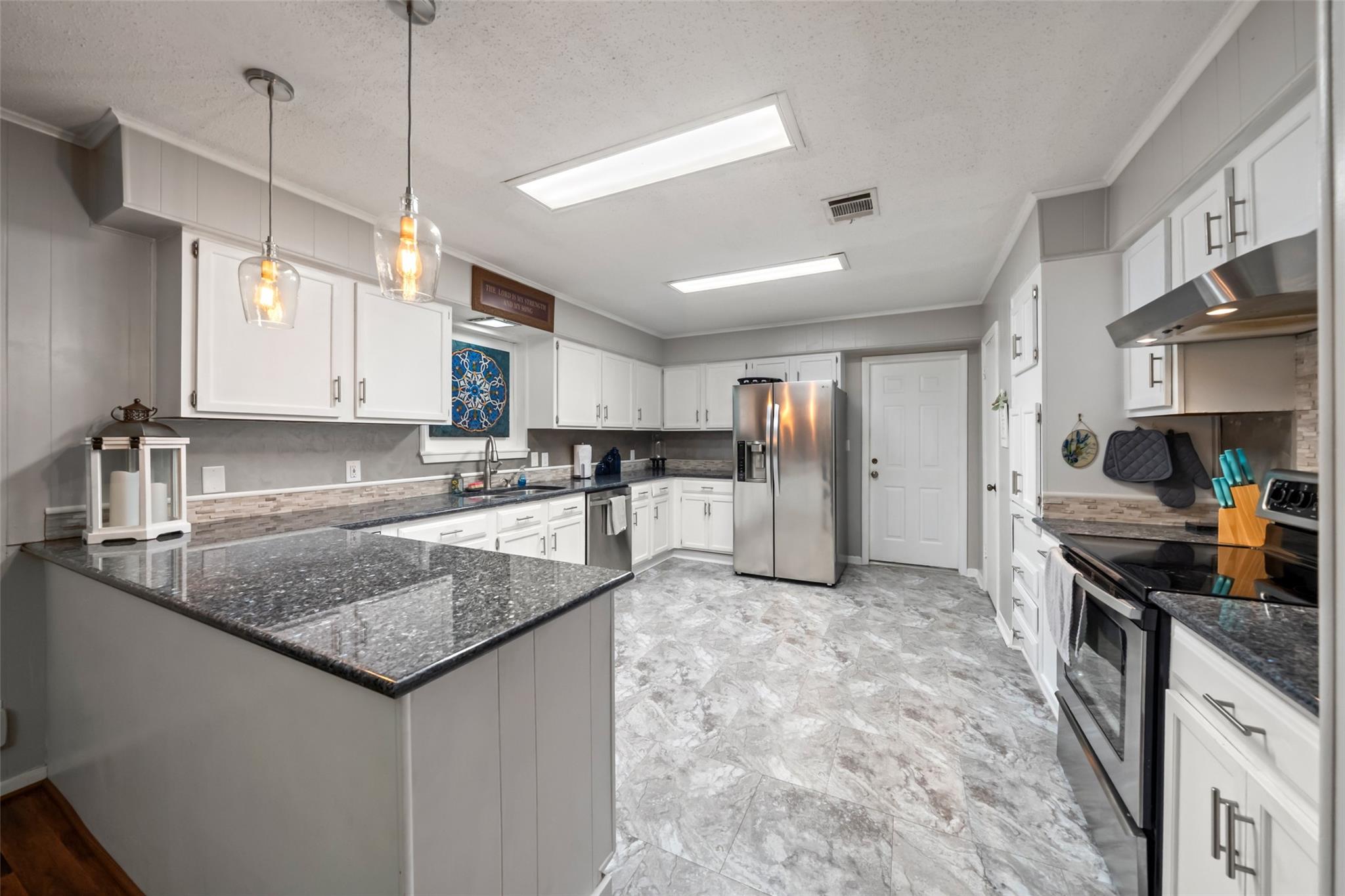 28599 Bunting Road, Waller