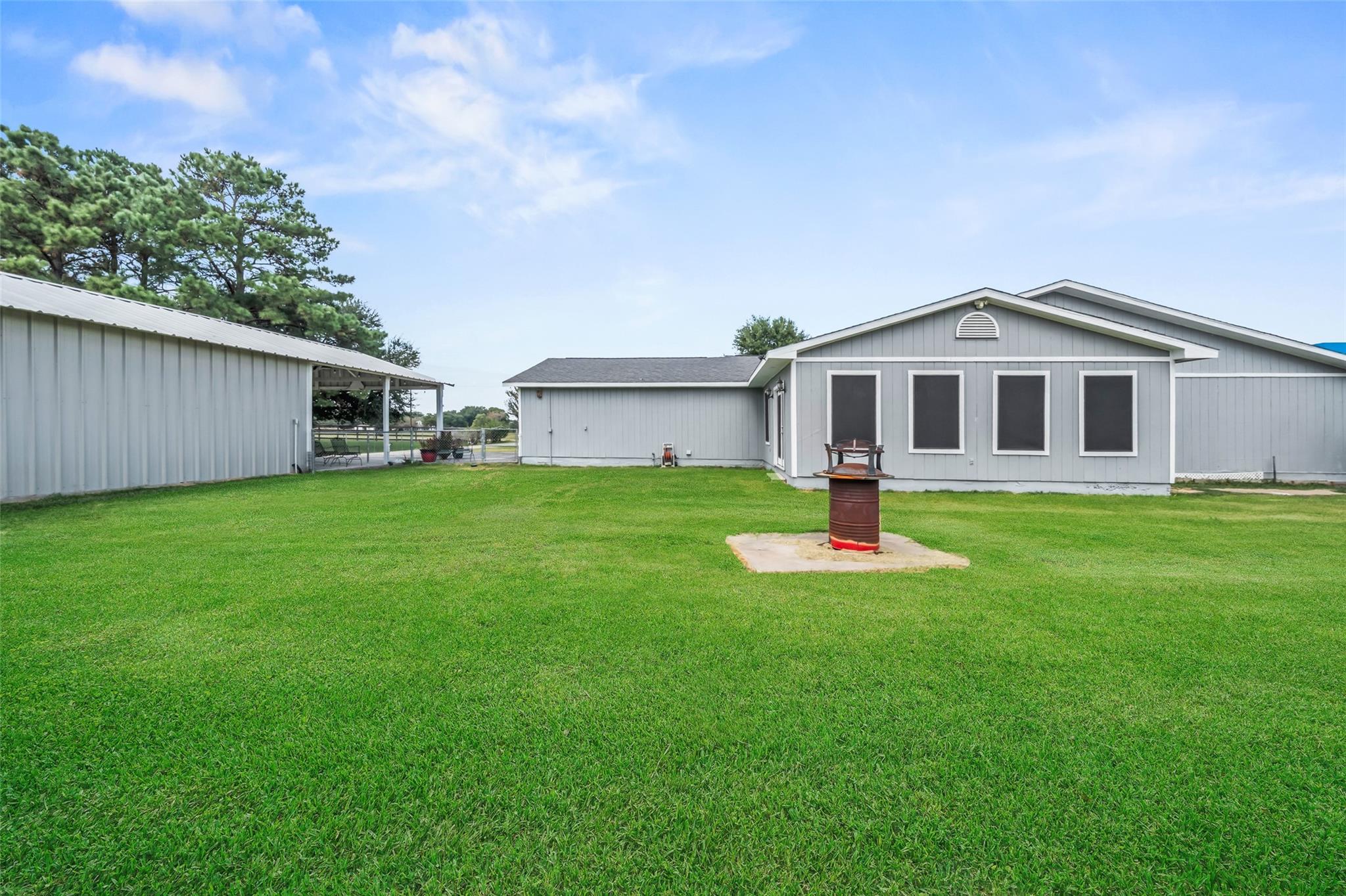 28599 Bunting Road, Waller