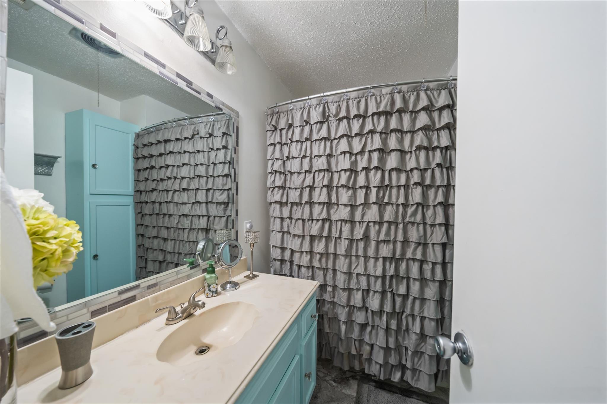 28599 Bunting Road, Waller