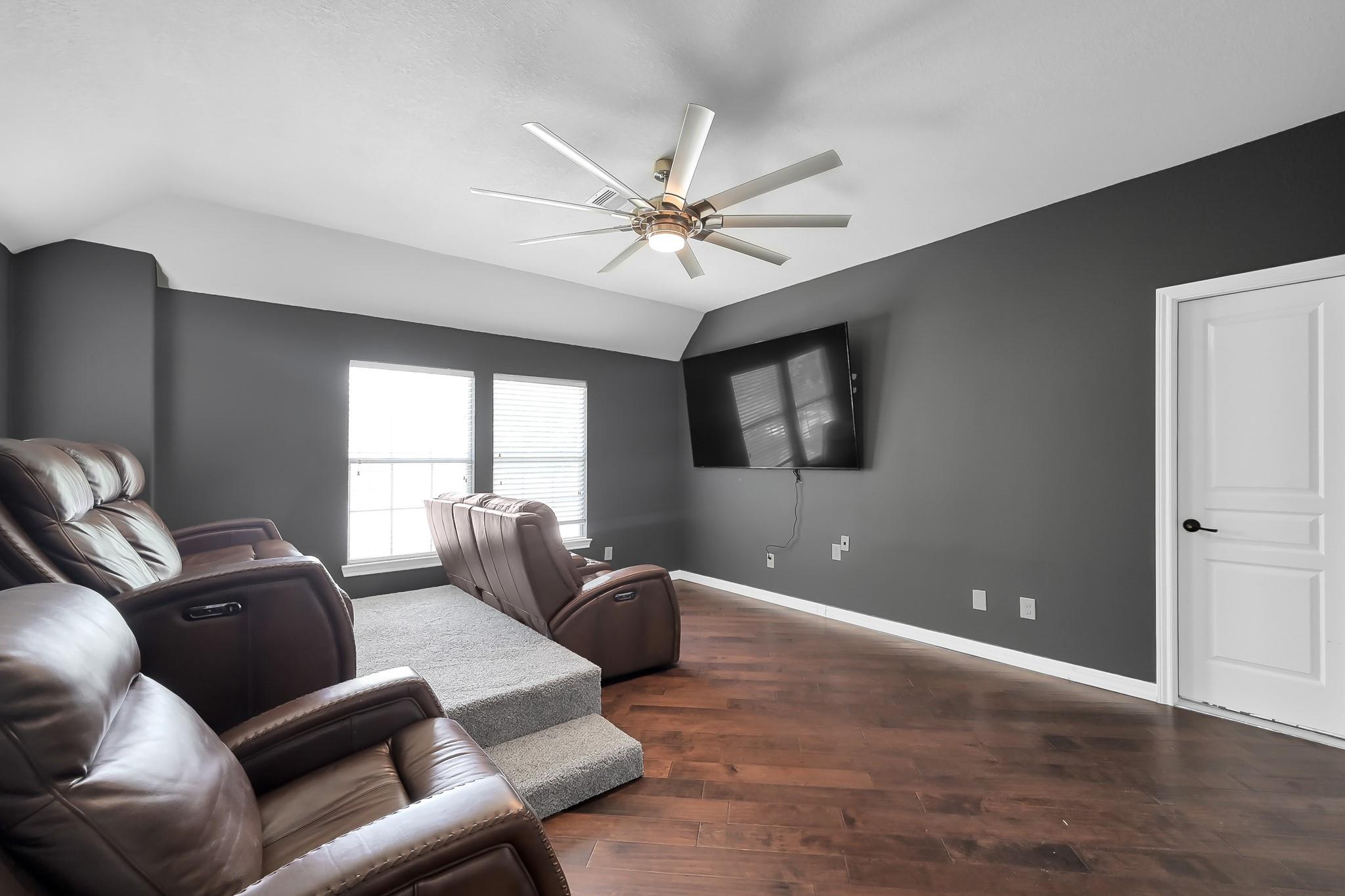 2425 W Bramlet Drive, Conroe