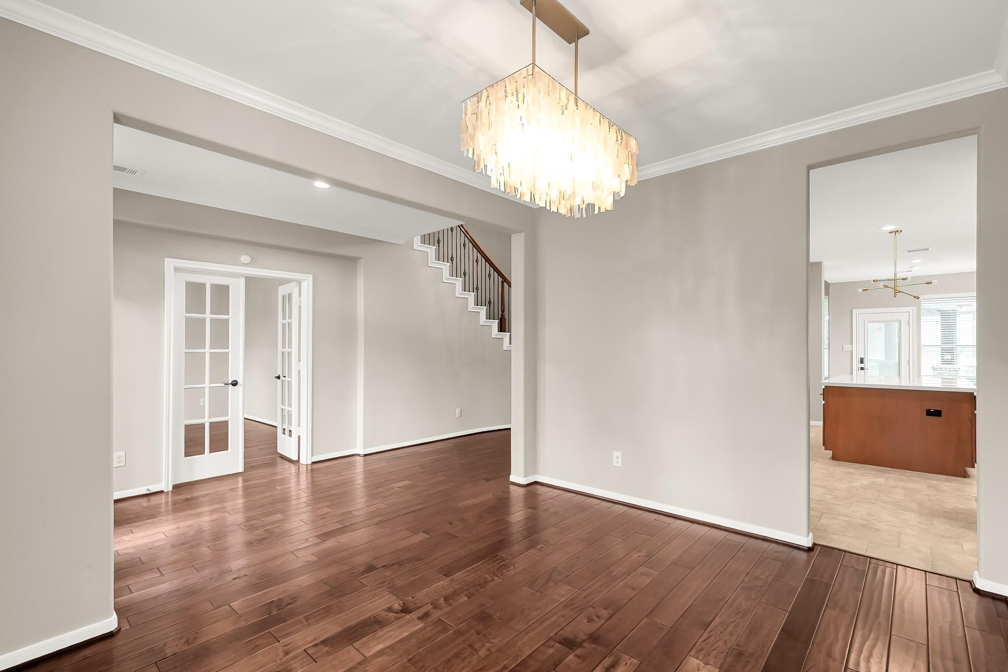 2425 W Bramlet Drive, Conroe