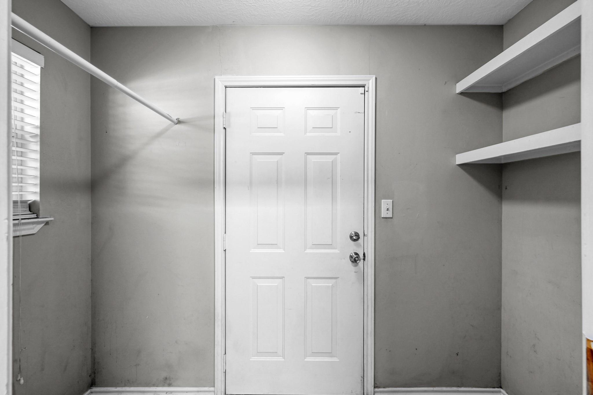 121 Clear Water Street W