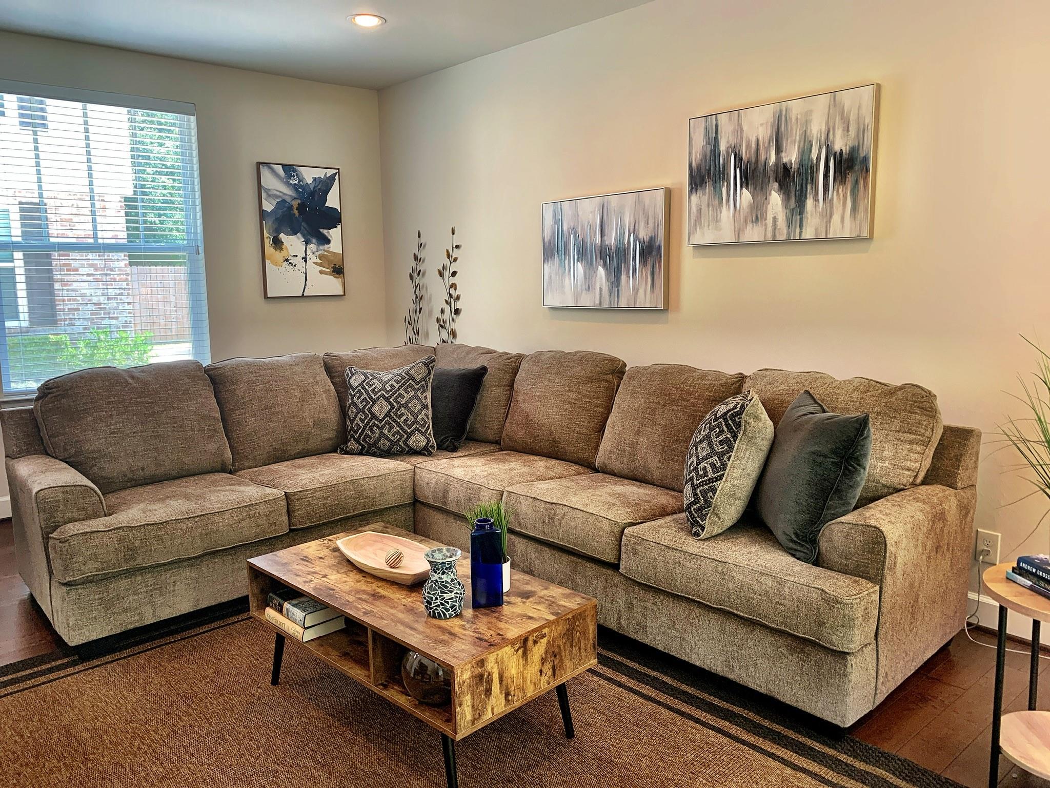 25110 Glen Loch