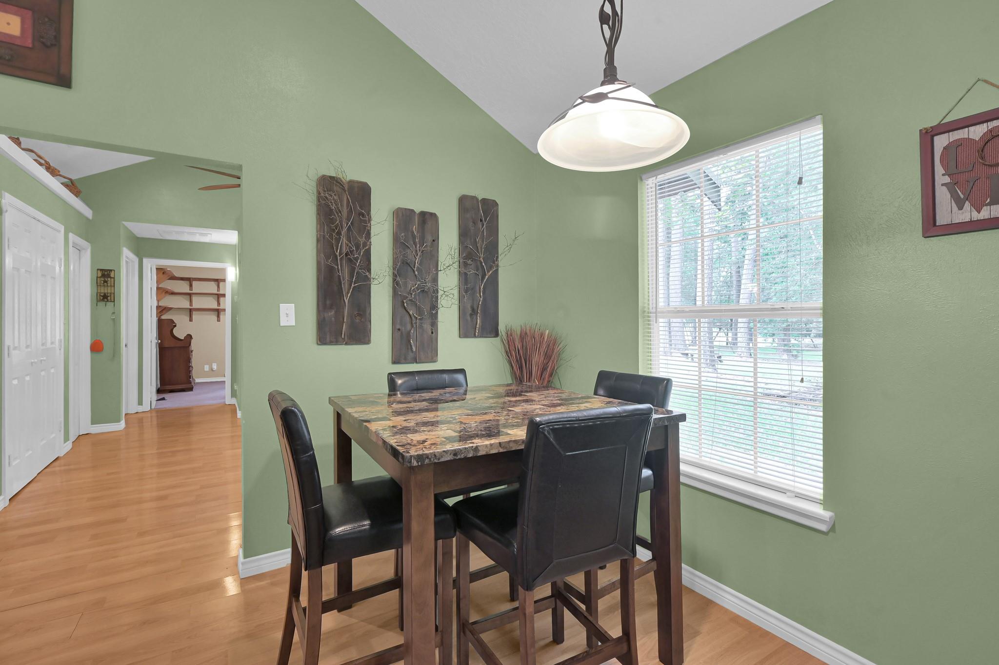 10301 Dogwood Loop
