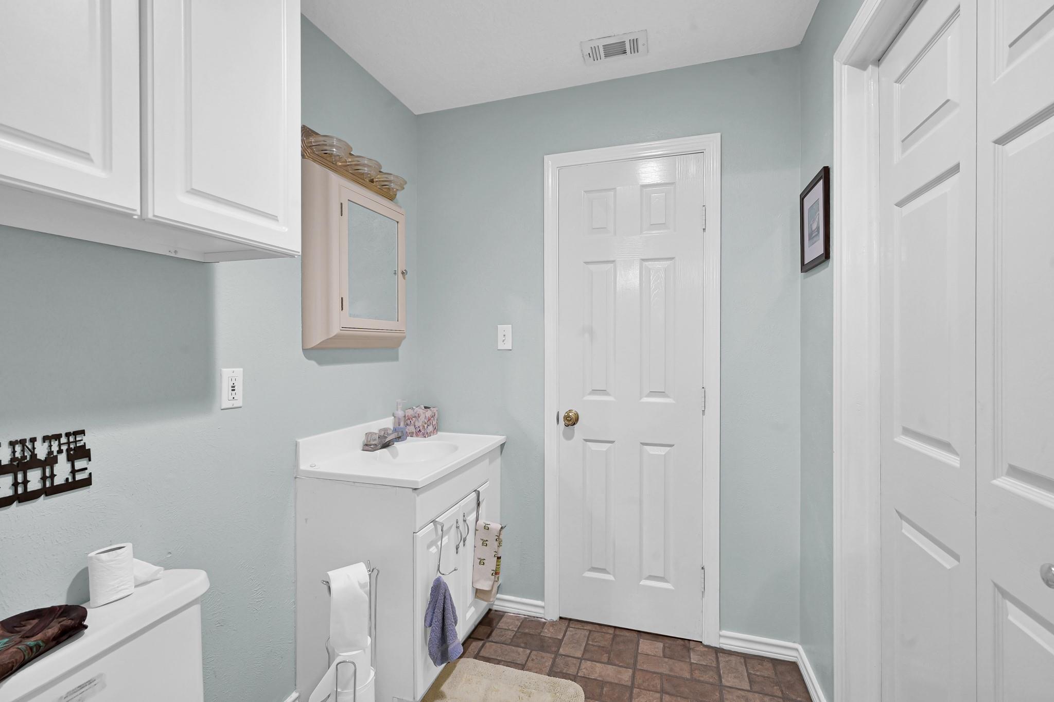 10301 Dogwood Loop