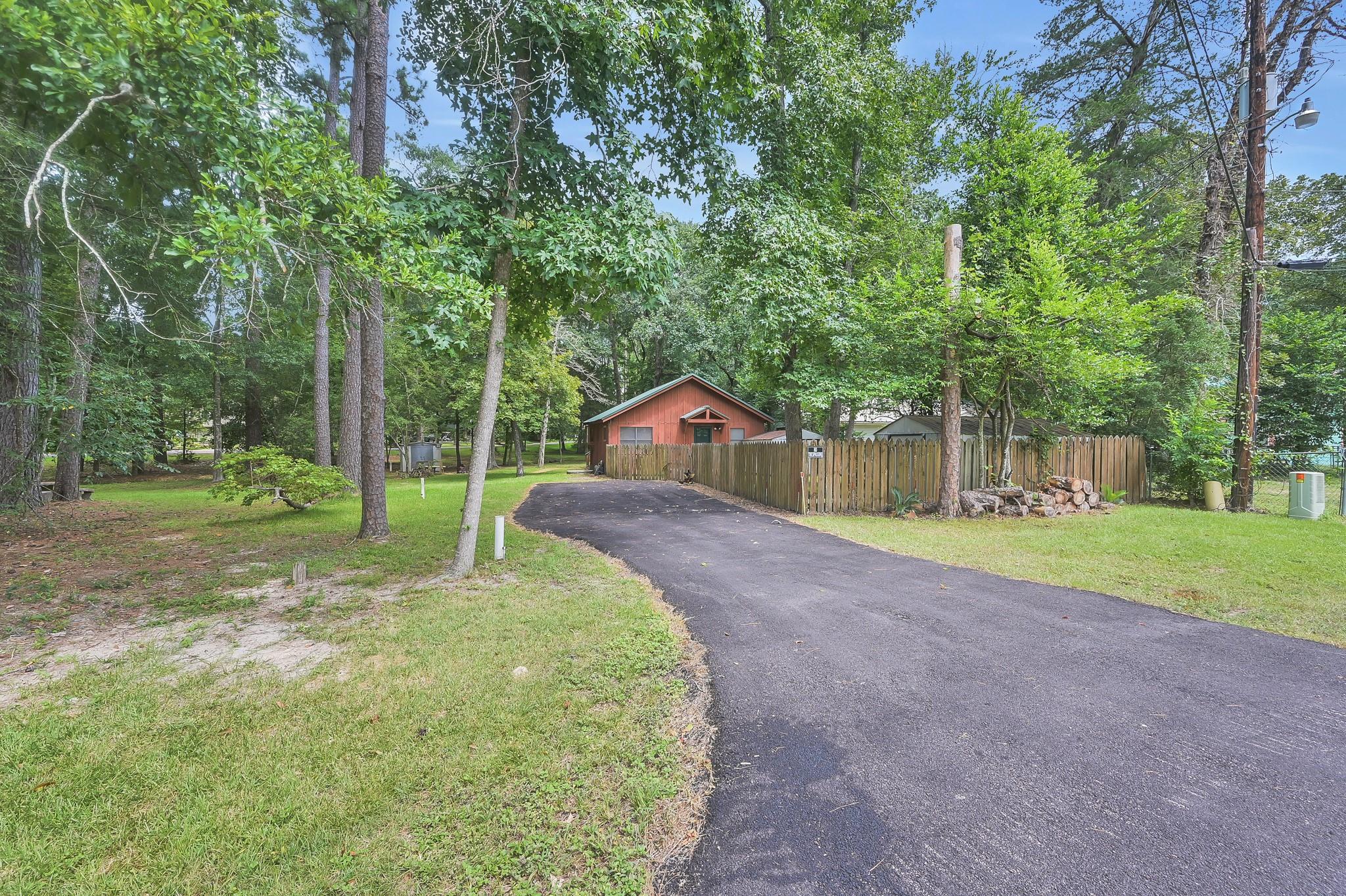 10301 Dogwood Loop