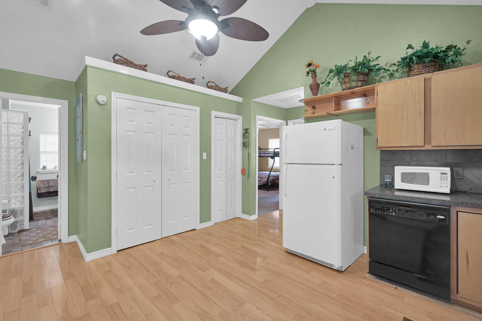 10301 Dogwood Loop