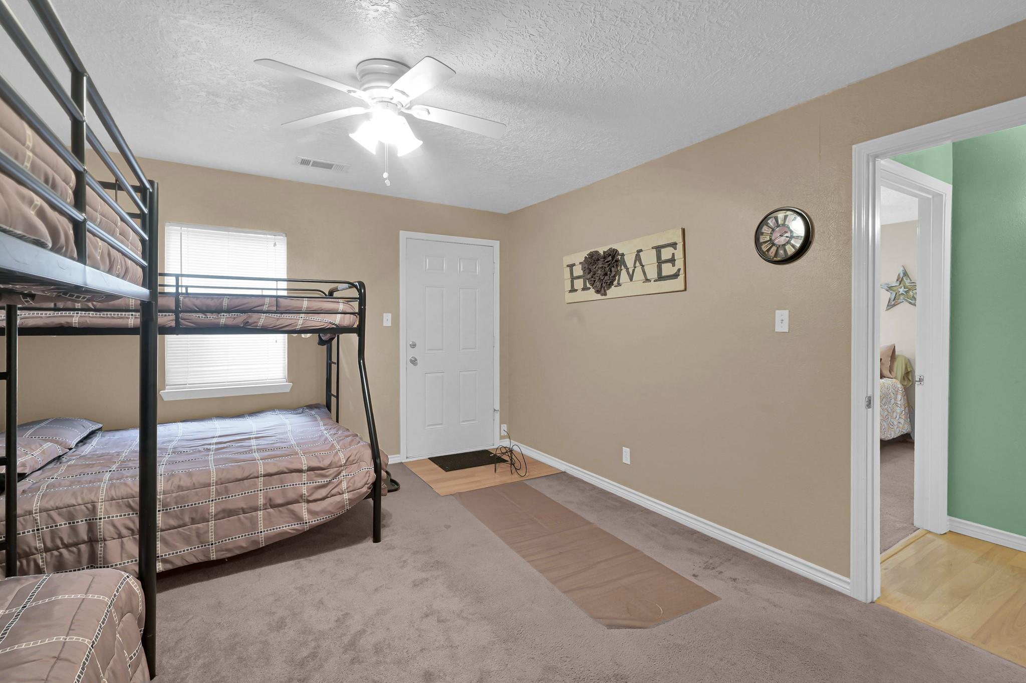 10301 Dogwood Loop