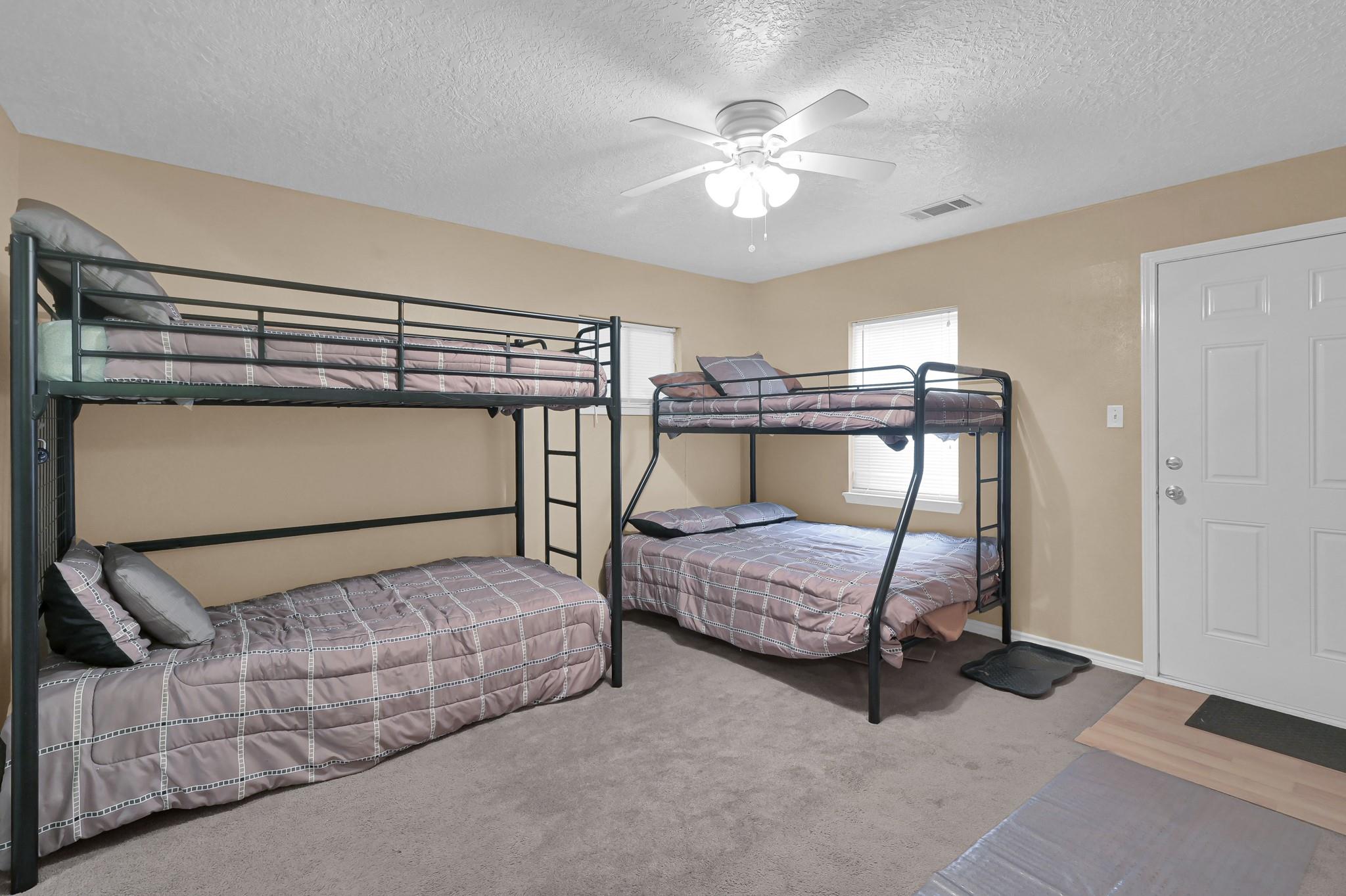 10301 Dogwood Loop