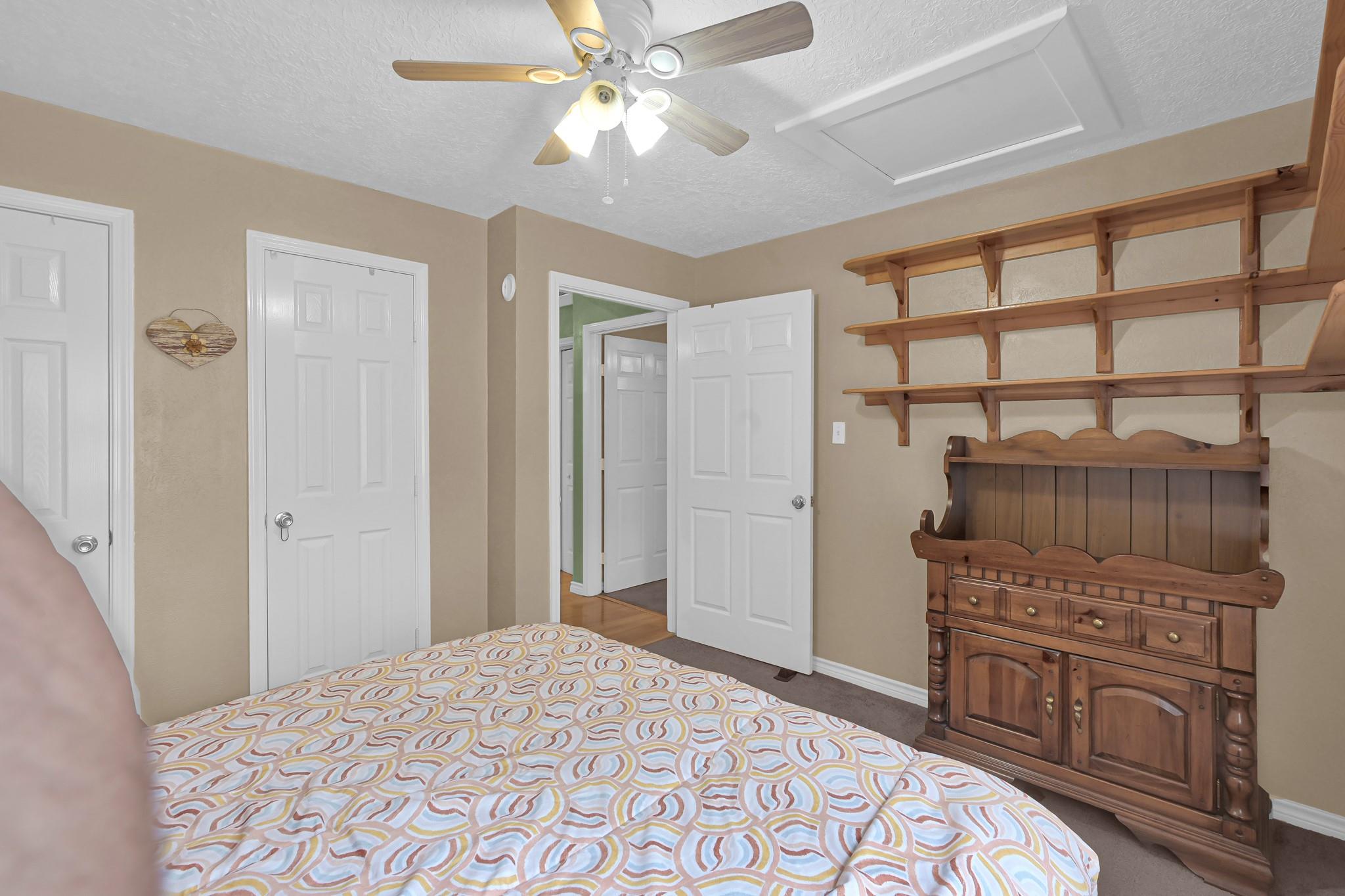10301 Dogwood Loop