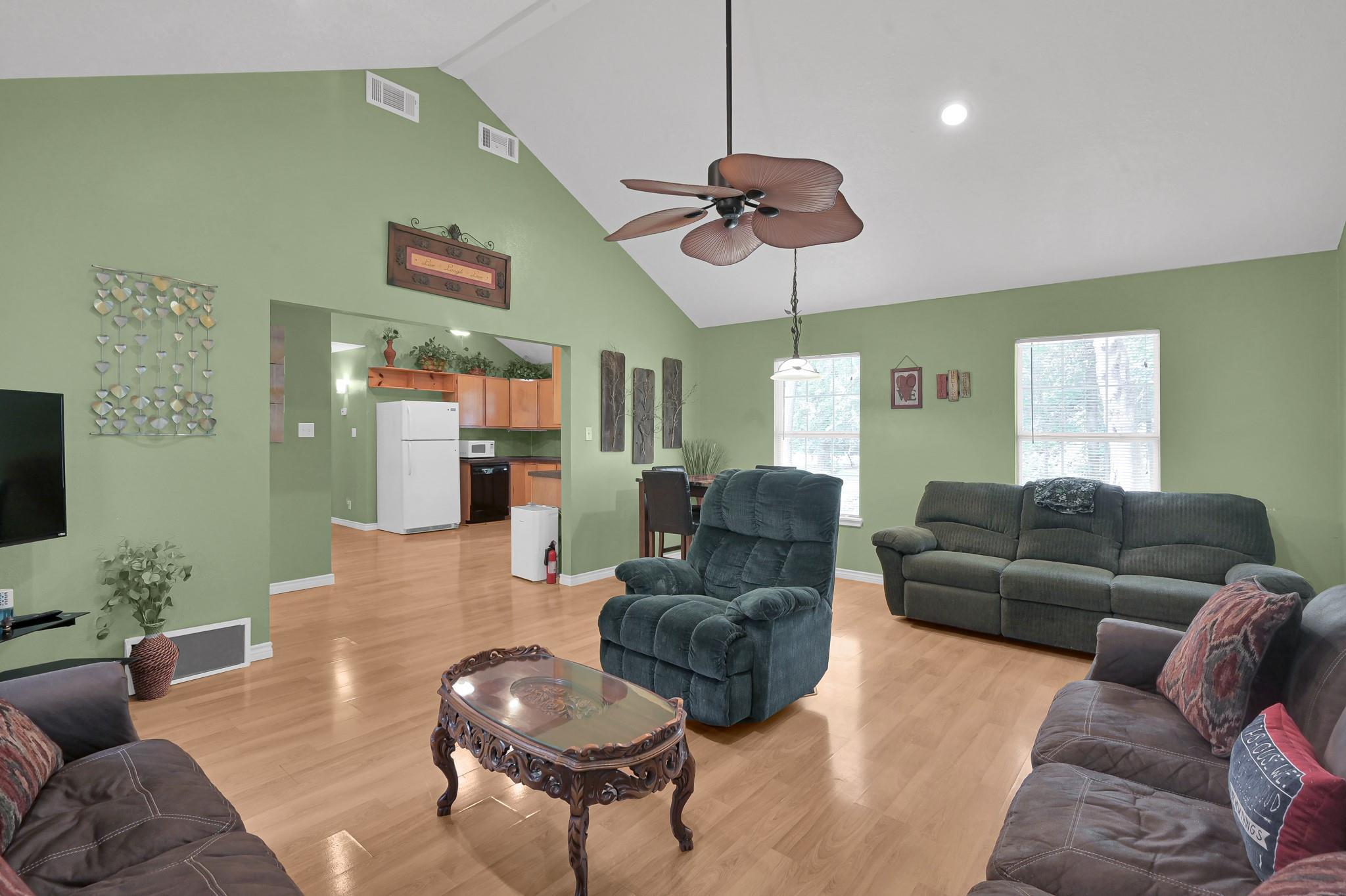 10301 Dogwood Loop