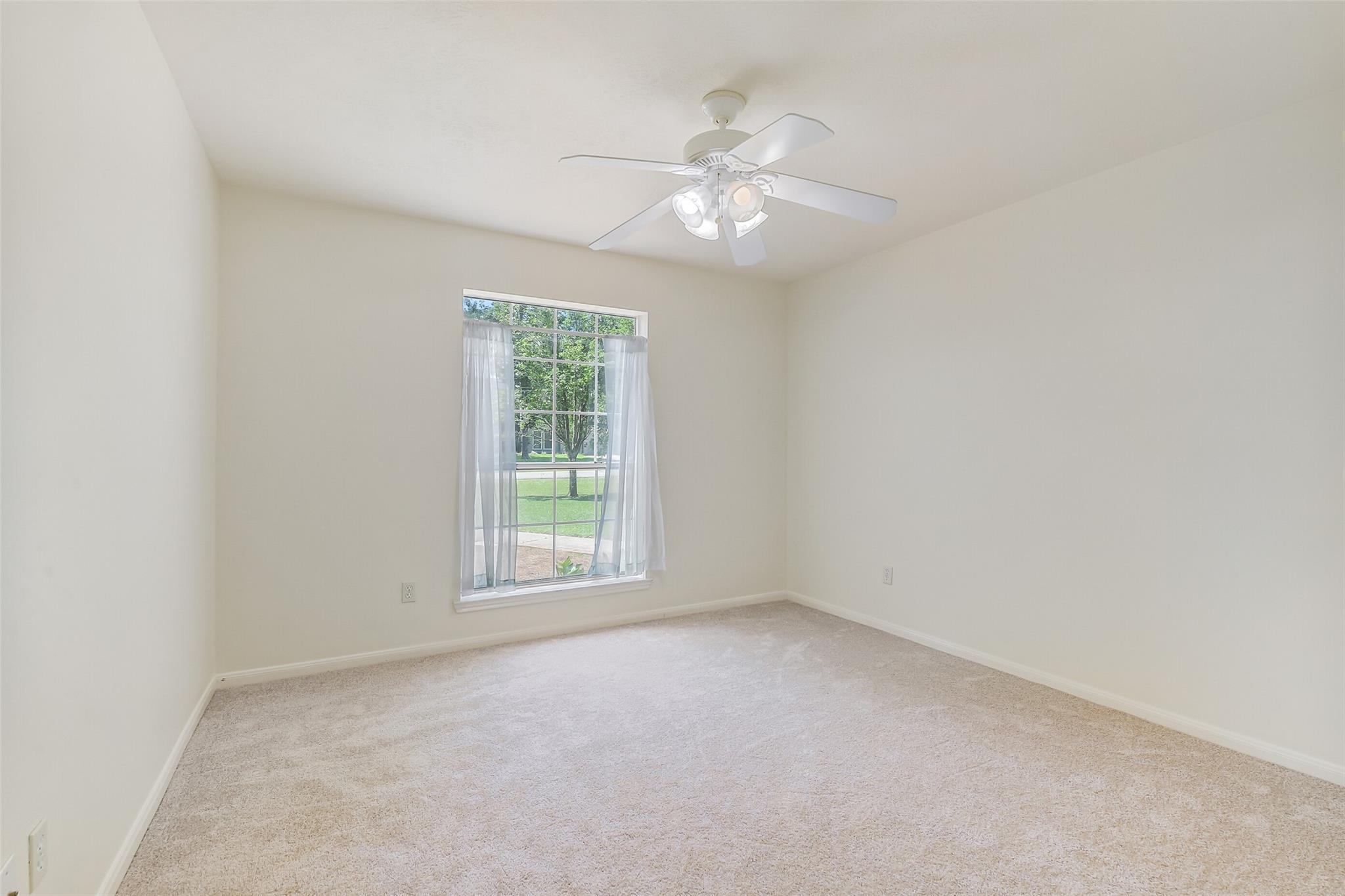 6806 Woodland Oaks