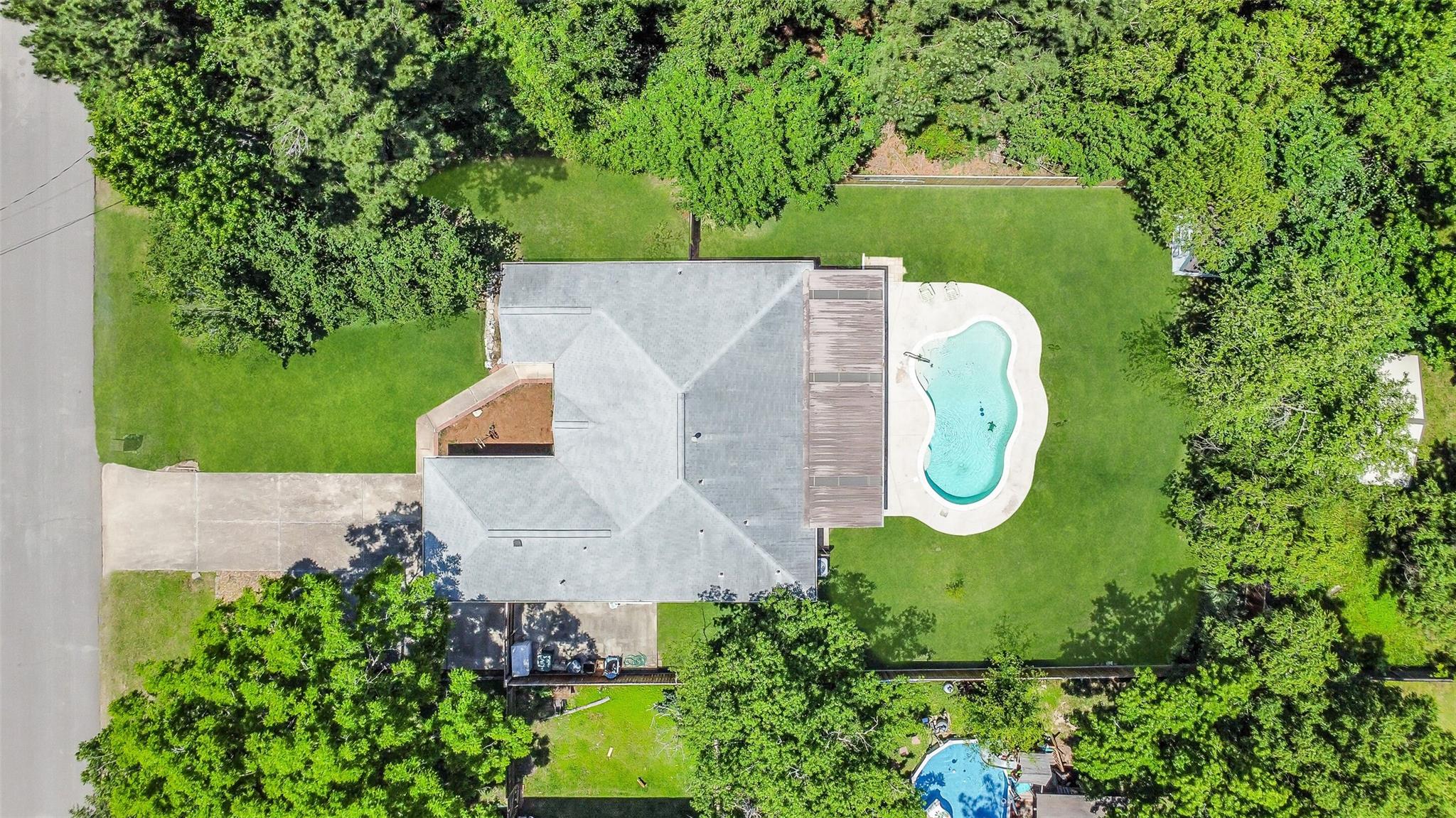 6806 Woodland Oaks