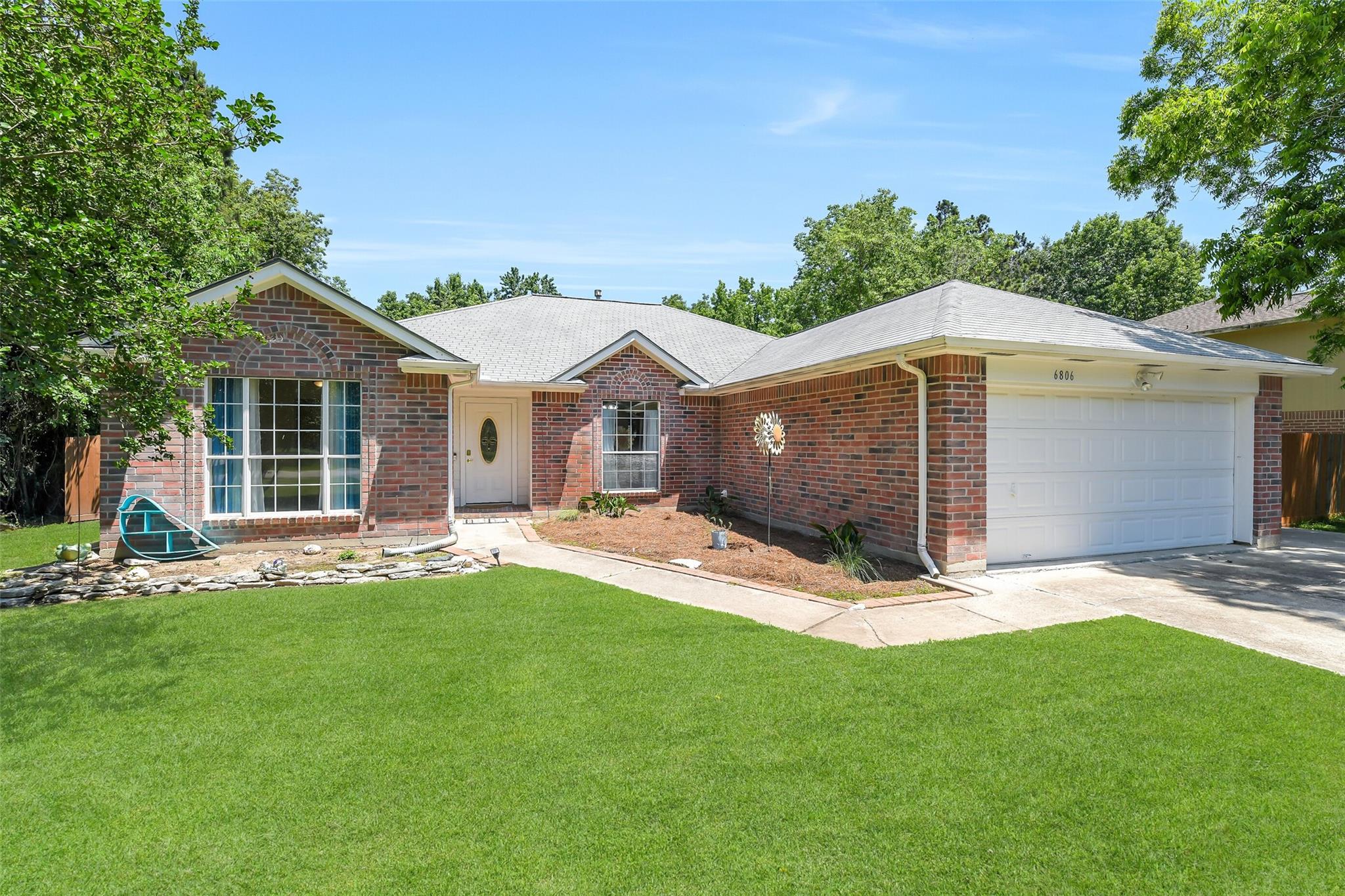 6806 Woodland Oaks