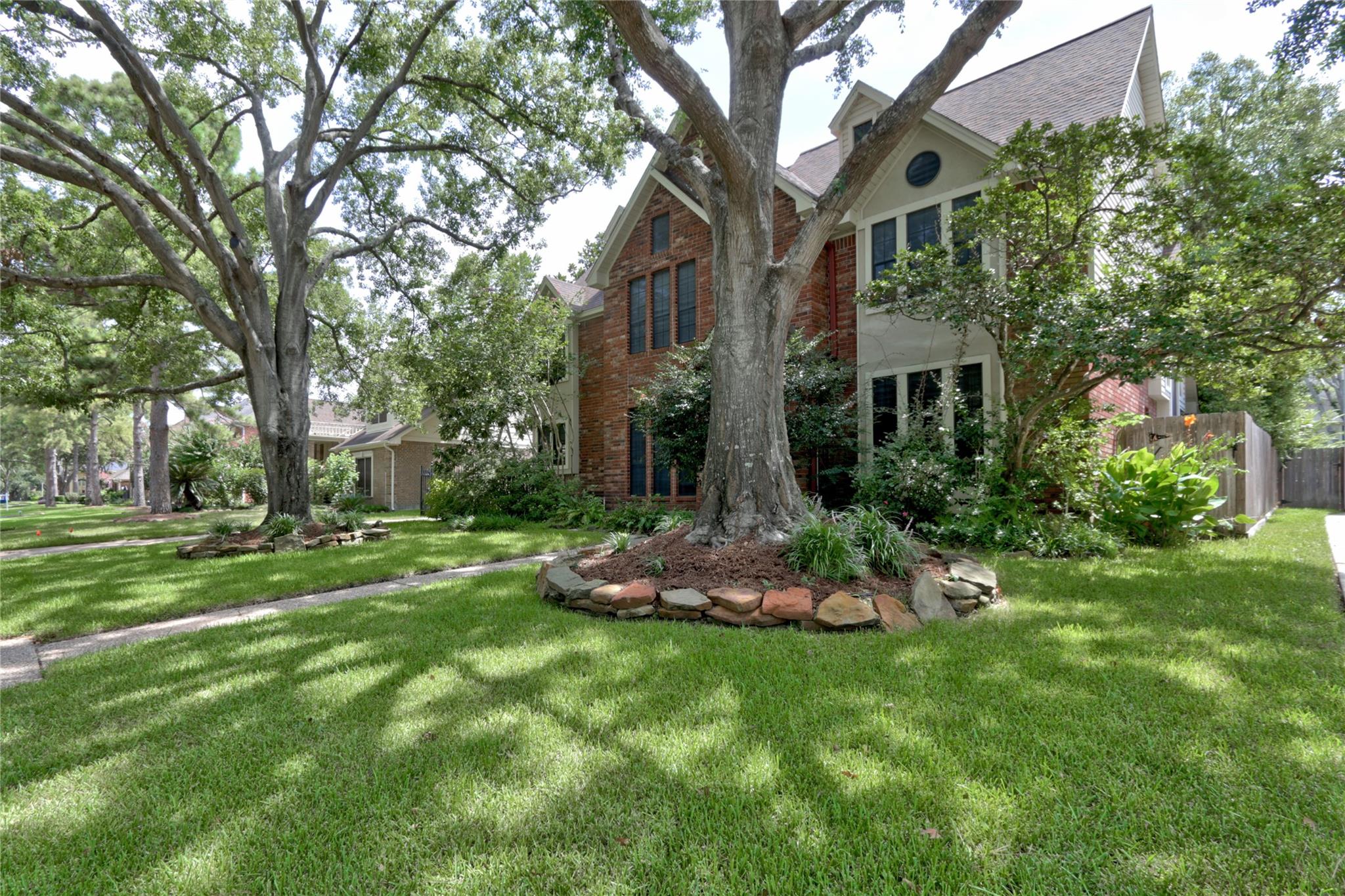 5010 Hastingwood Drive