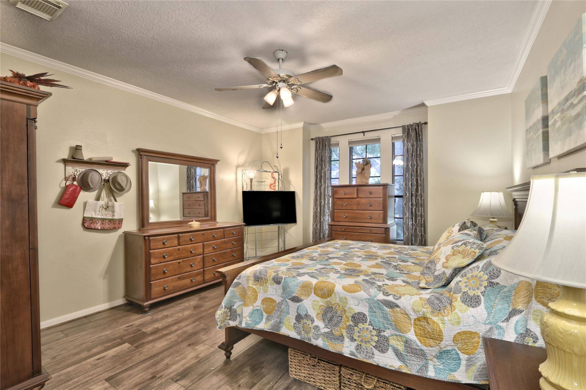 5010 Hastingwood Drive