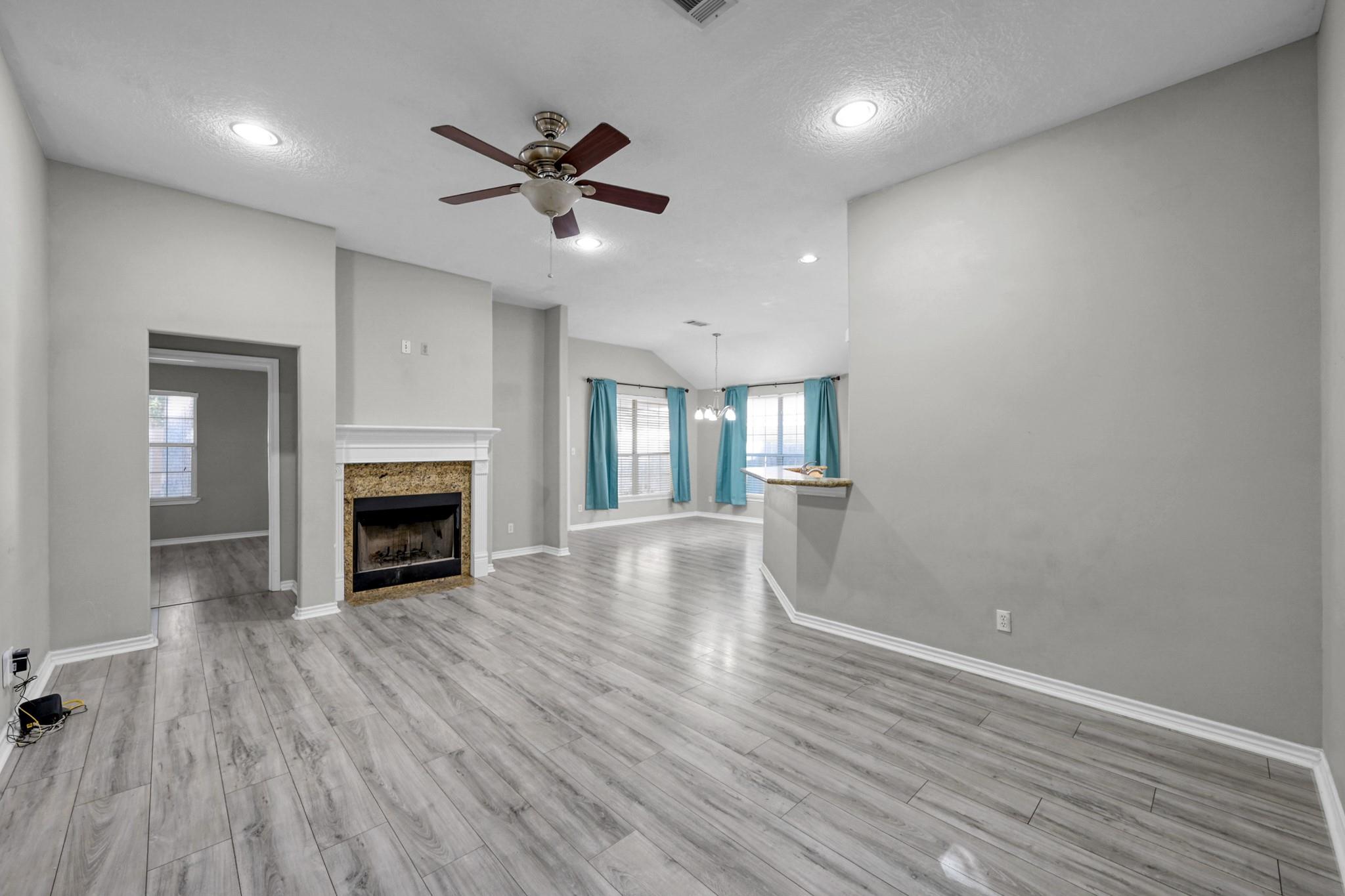 121 Clear Water Street W