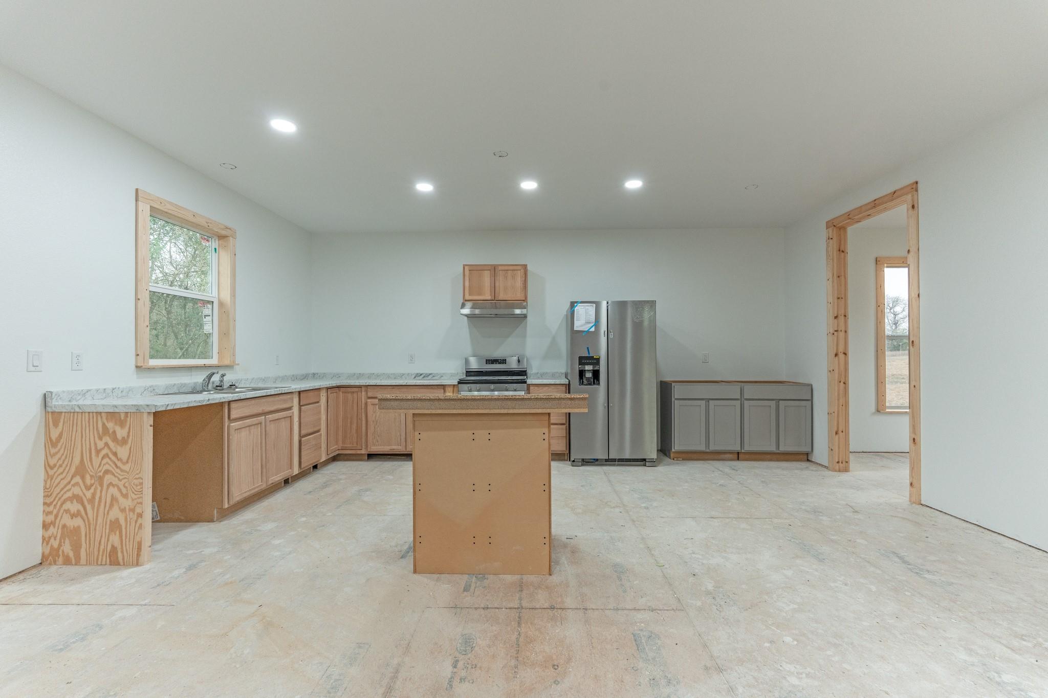 2077 County Road 408