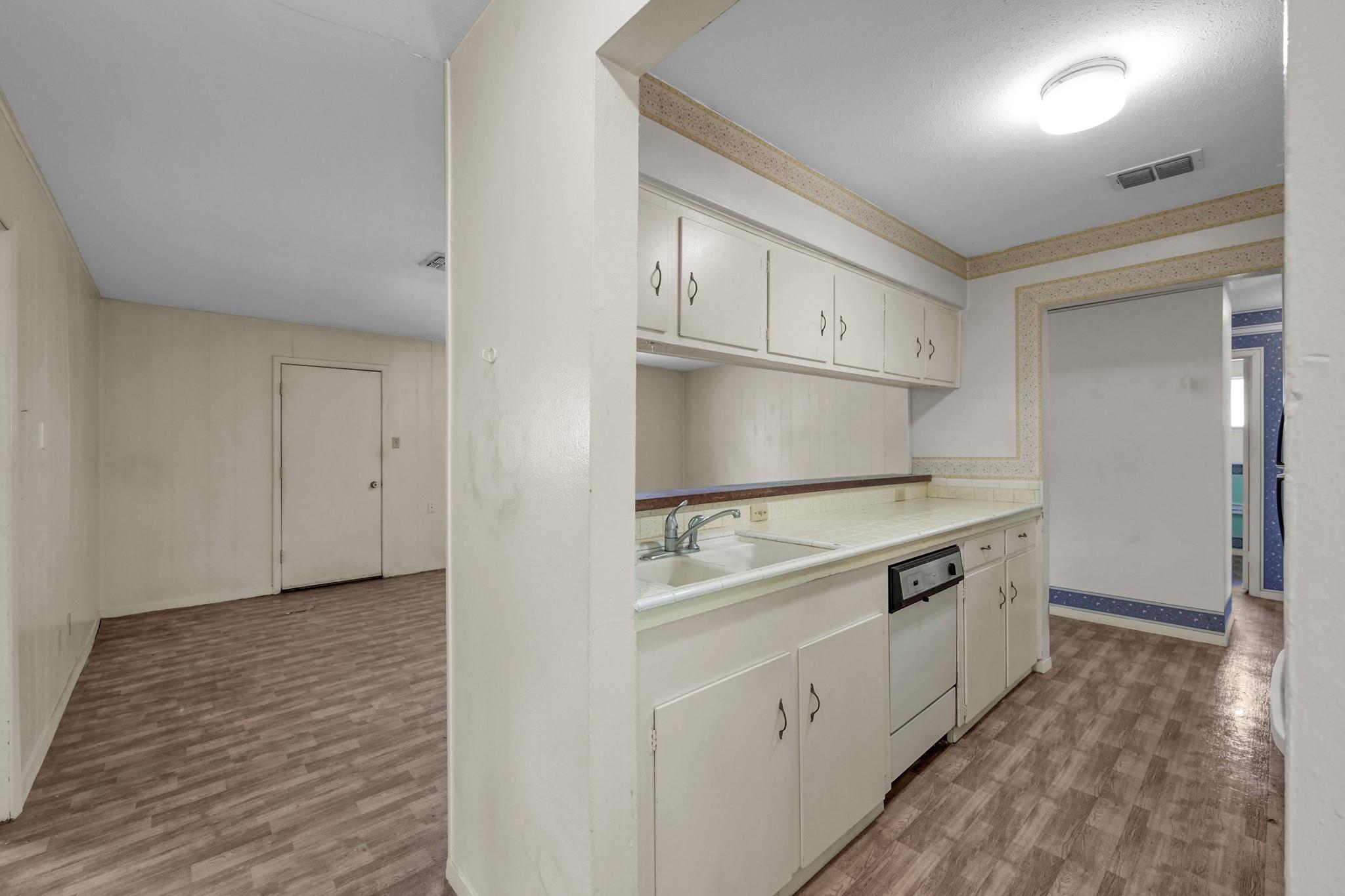 3310 Forest Glen Street