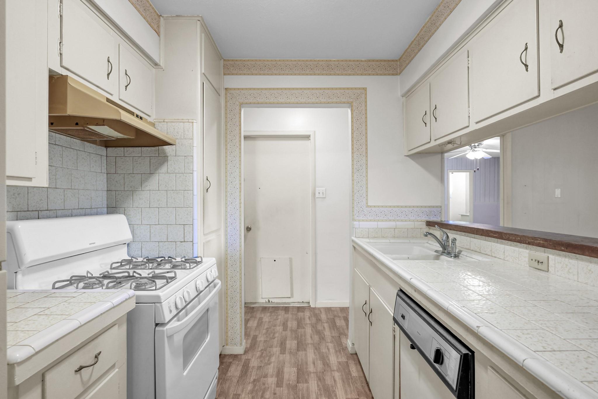 3310 Forest Glen Street