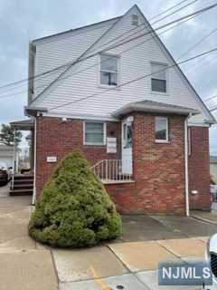 396 Mckinley Street 2