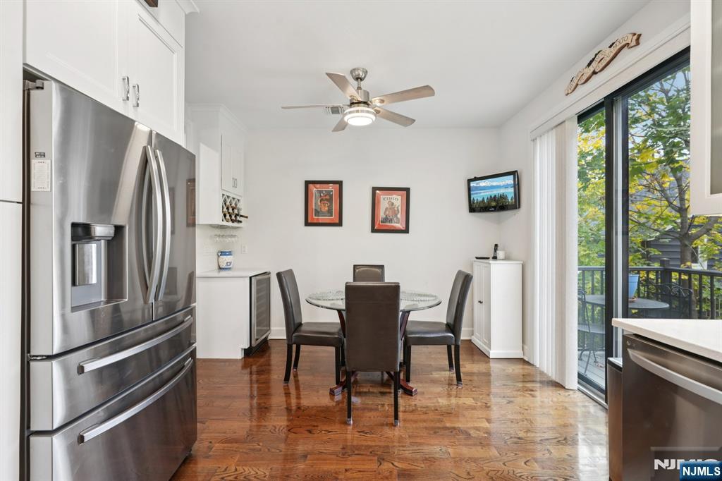 555 Edgewater Avenue 103 Reserve Ct.