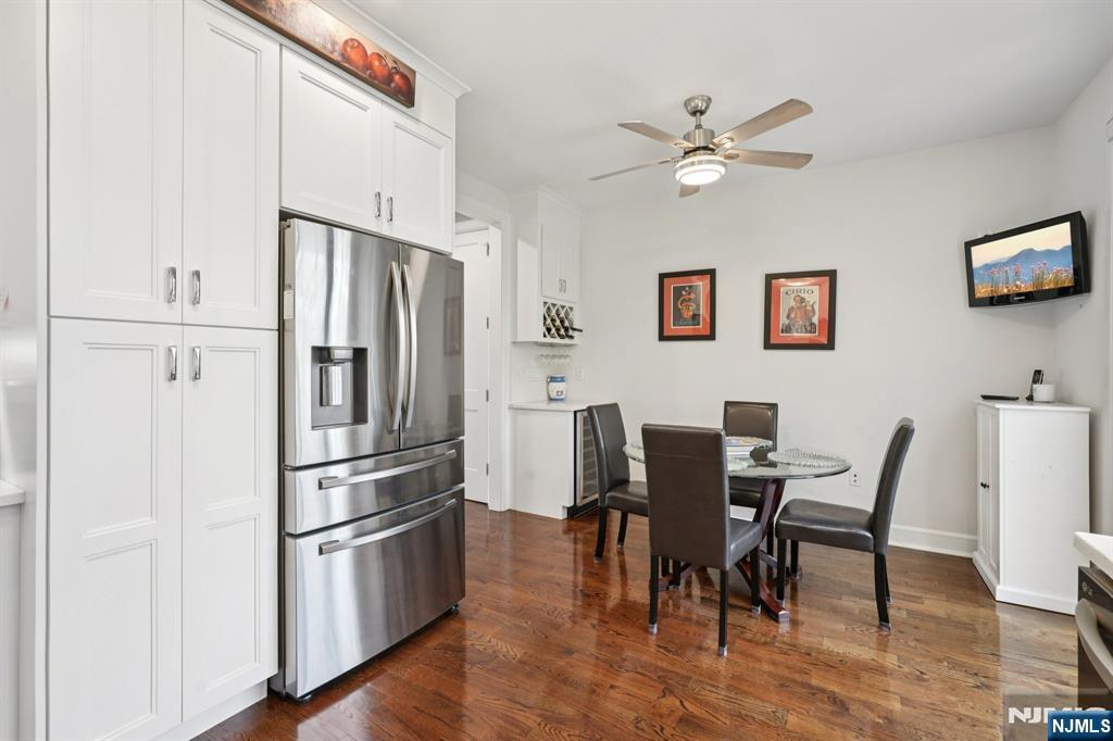 555 Edgewater Avenue 103 Reserve Ct.