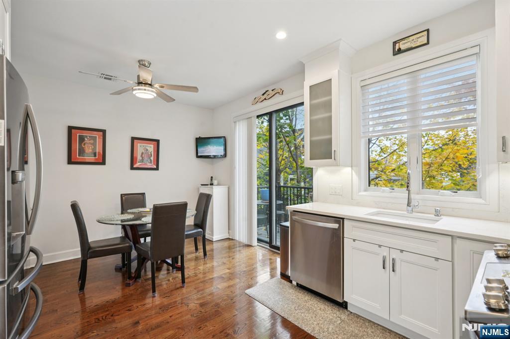 555 Edgewater Avenue 103 Reserve Ct.