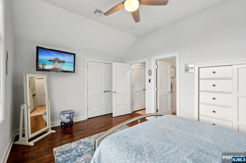 555 Edgewater Avenue 103 Reserve Ct.