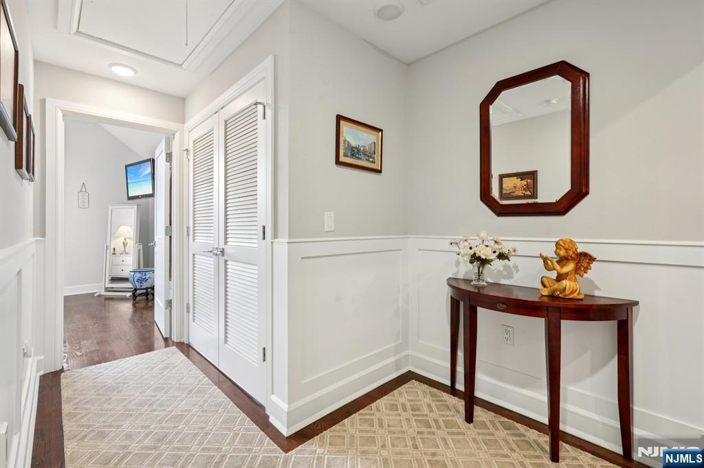 555 Edgewater Avenue 103 Reserve Ct.