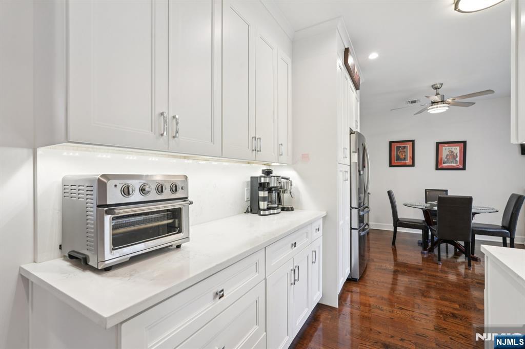 555 Edgewater Avenue 103 Reserve Ct.