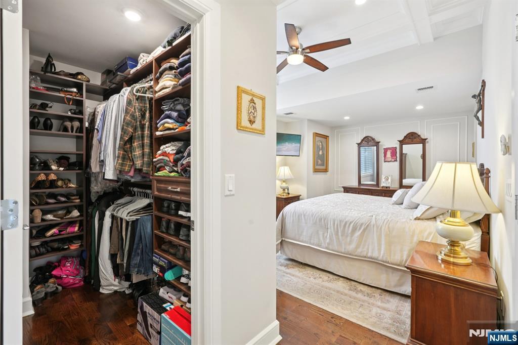 555 Edgewater Avenue 103 Reserve Ct.