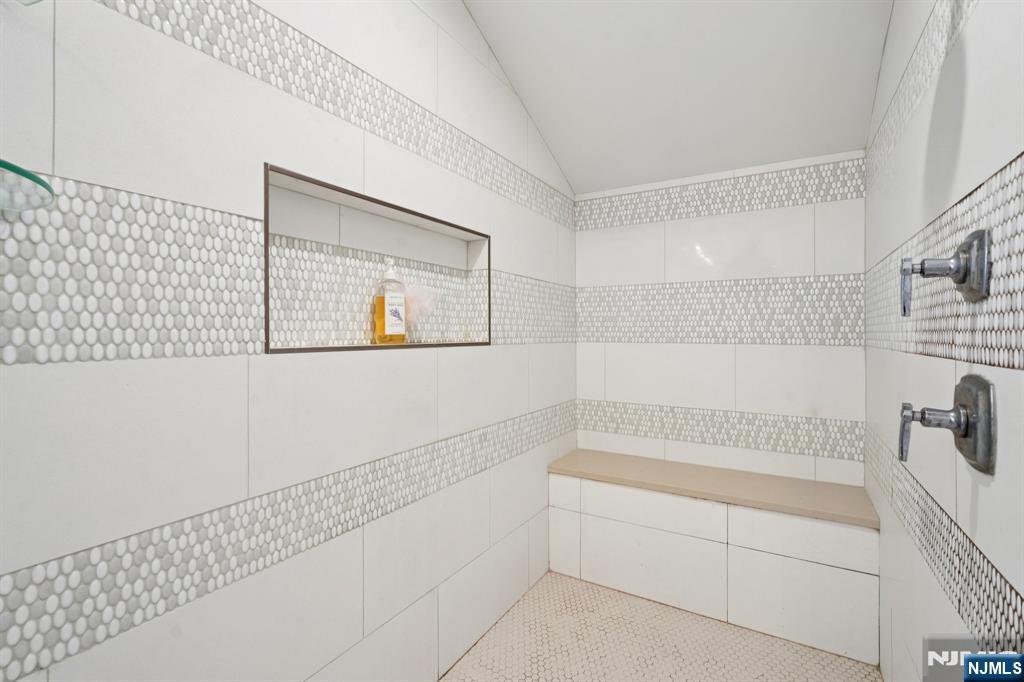 555 Edgewater Avenue 103 Reserve Ct.