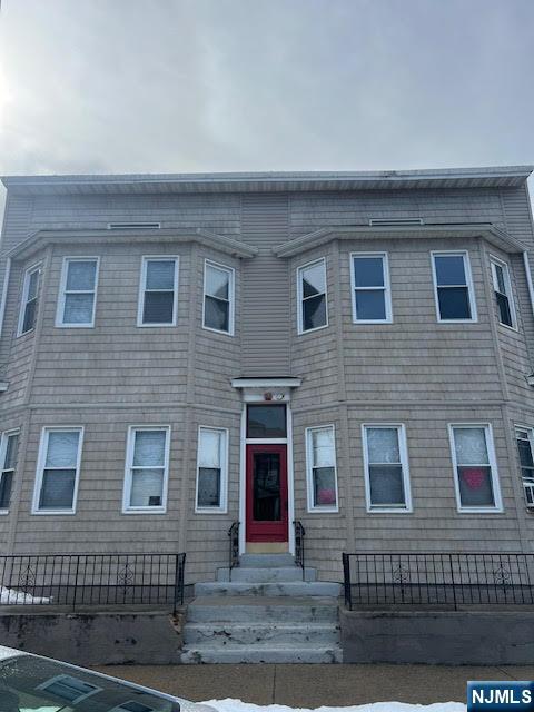 11 W Quackenbush Avenue 1 West