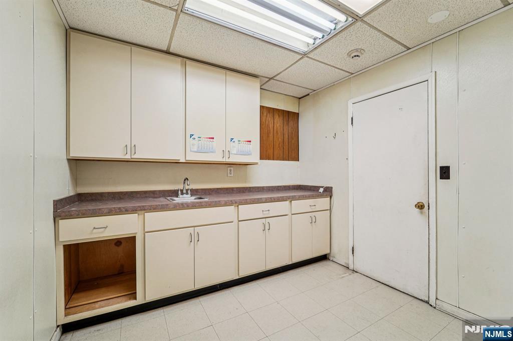 600 Kennedy Boulevard 1