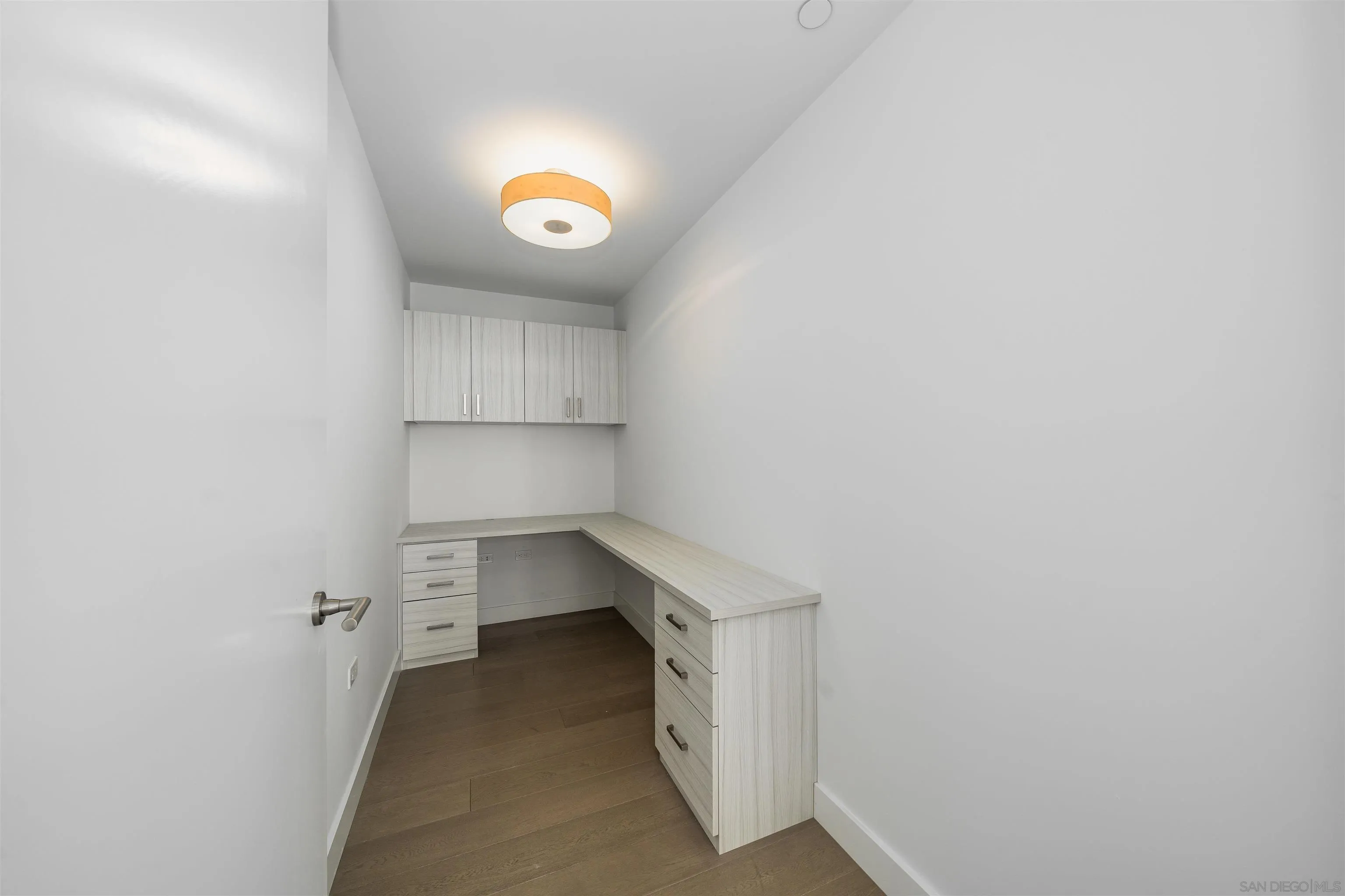 888 W E St Unit 201